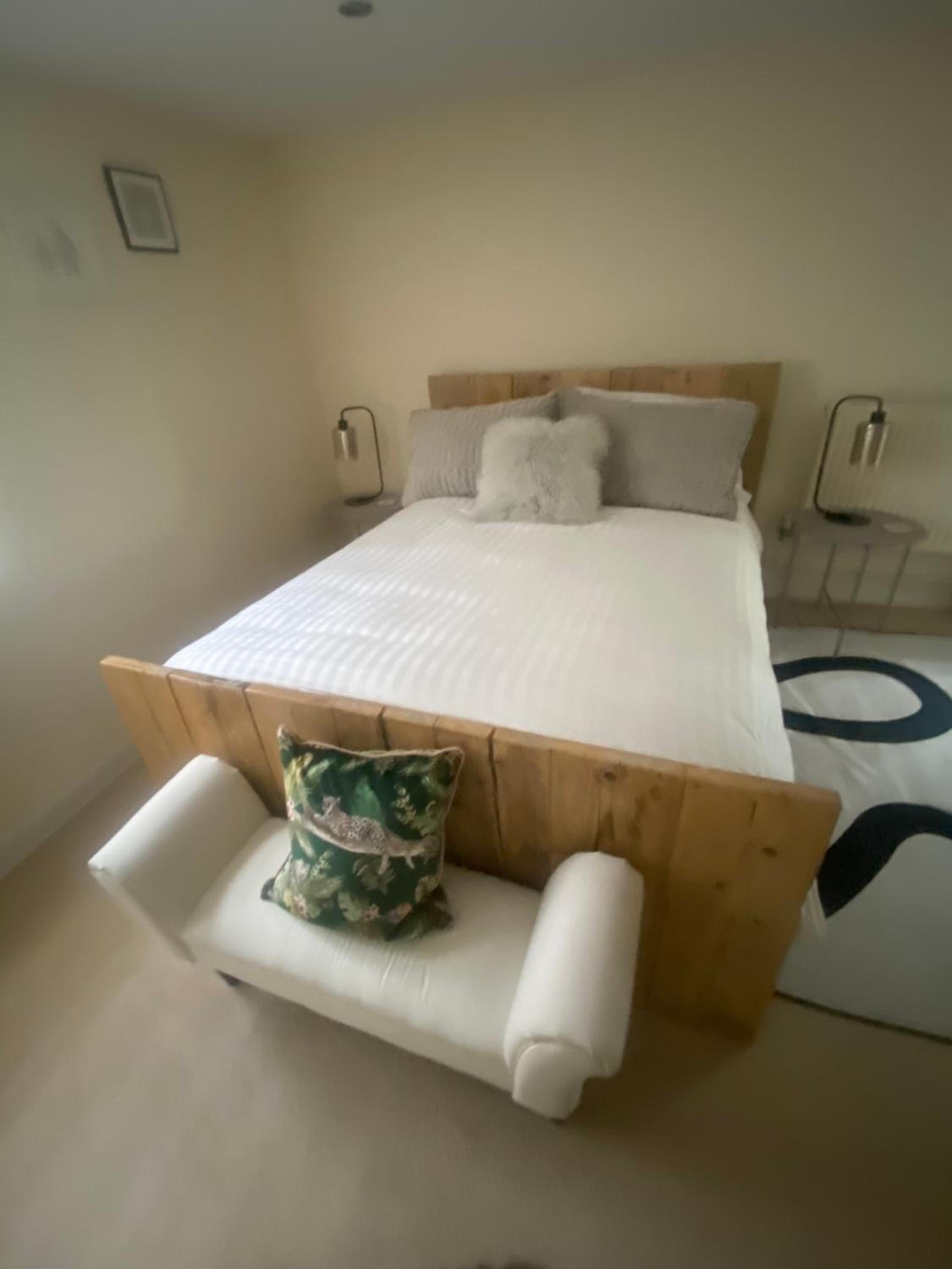 One-Bedroom House photo 1