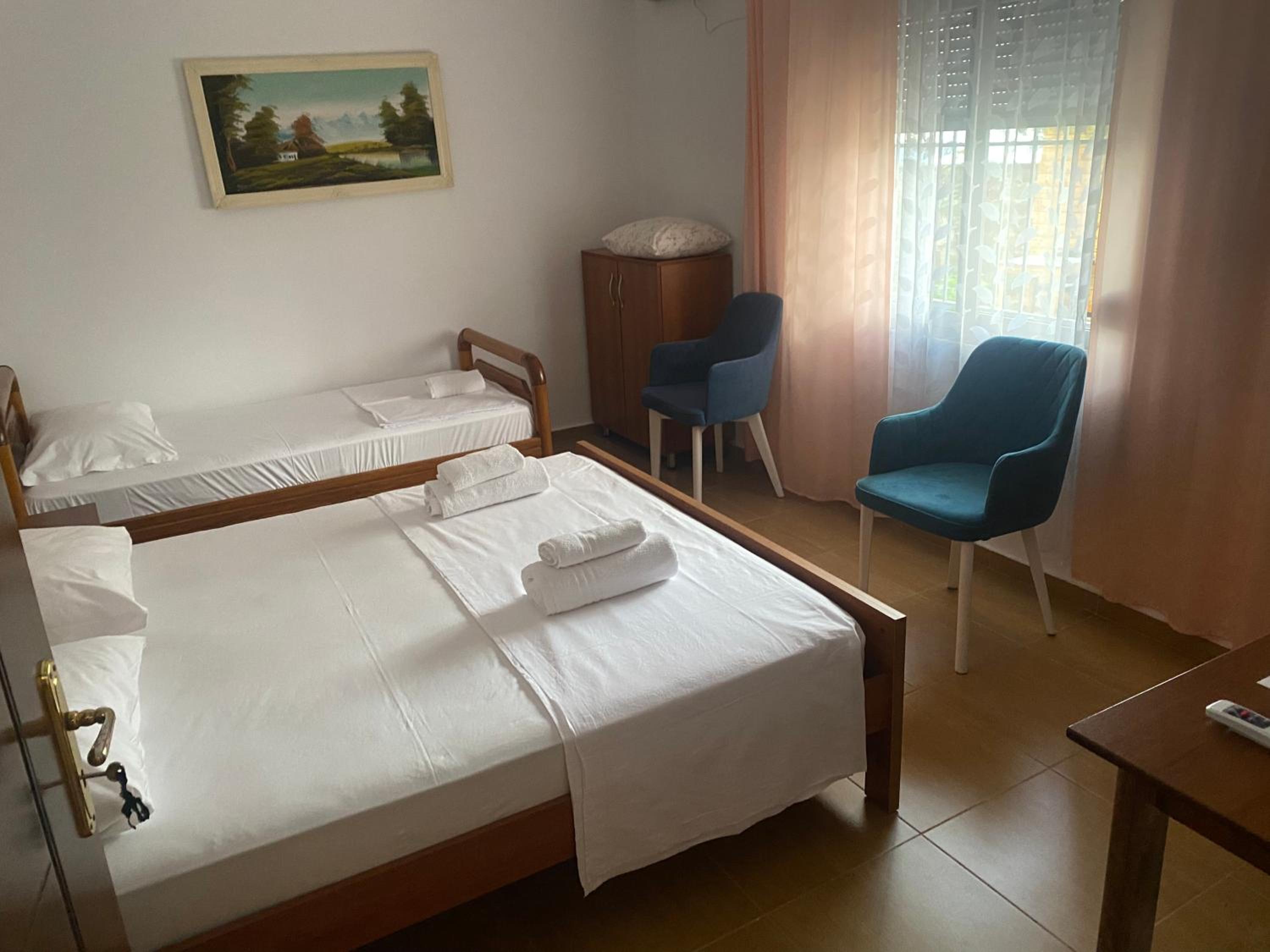 Economy Quadruple Room photo 3