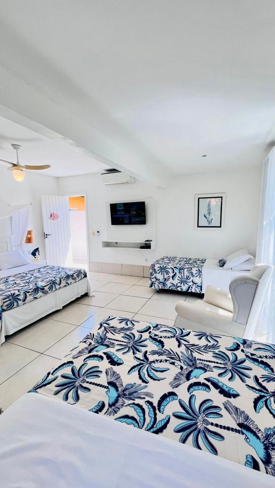 Deluxe Suite - Photo 12