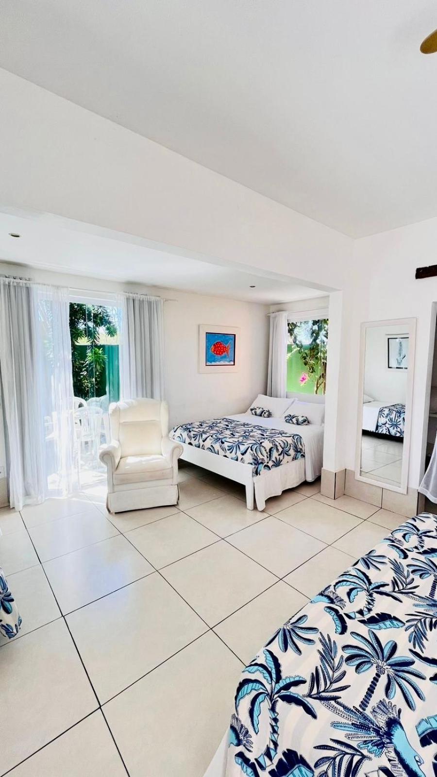 Deluxe Suite - Photo 17