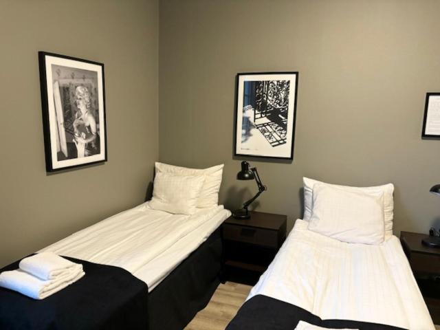 Standard Twin Room - Photo 4