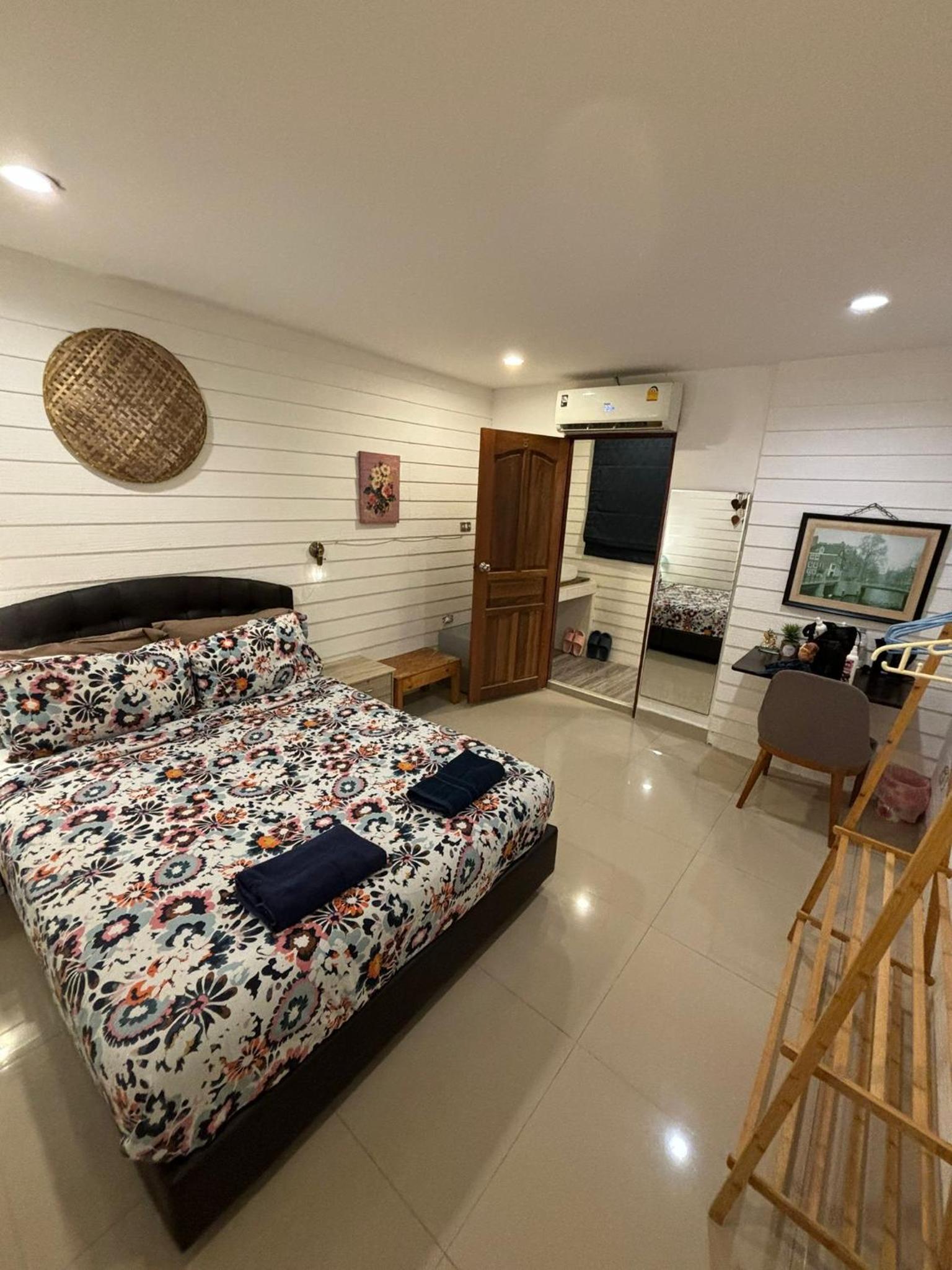 Double Room with Private Bathroom photo 1
