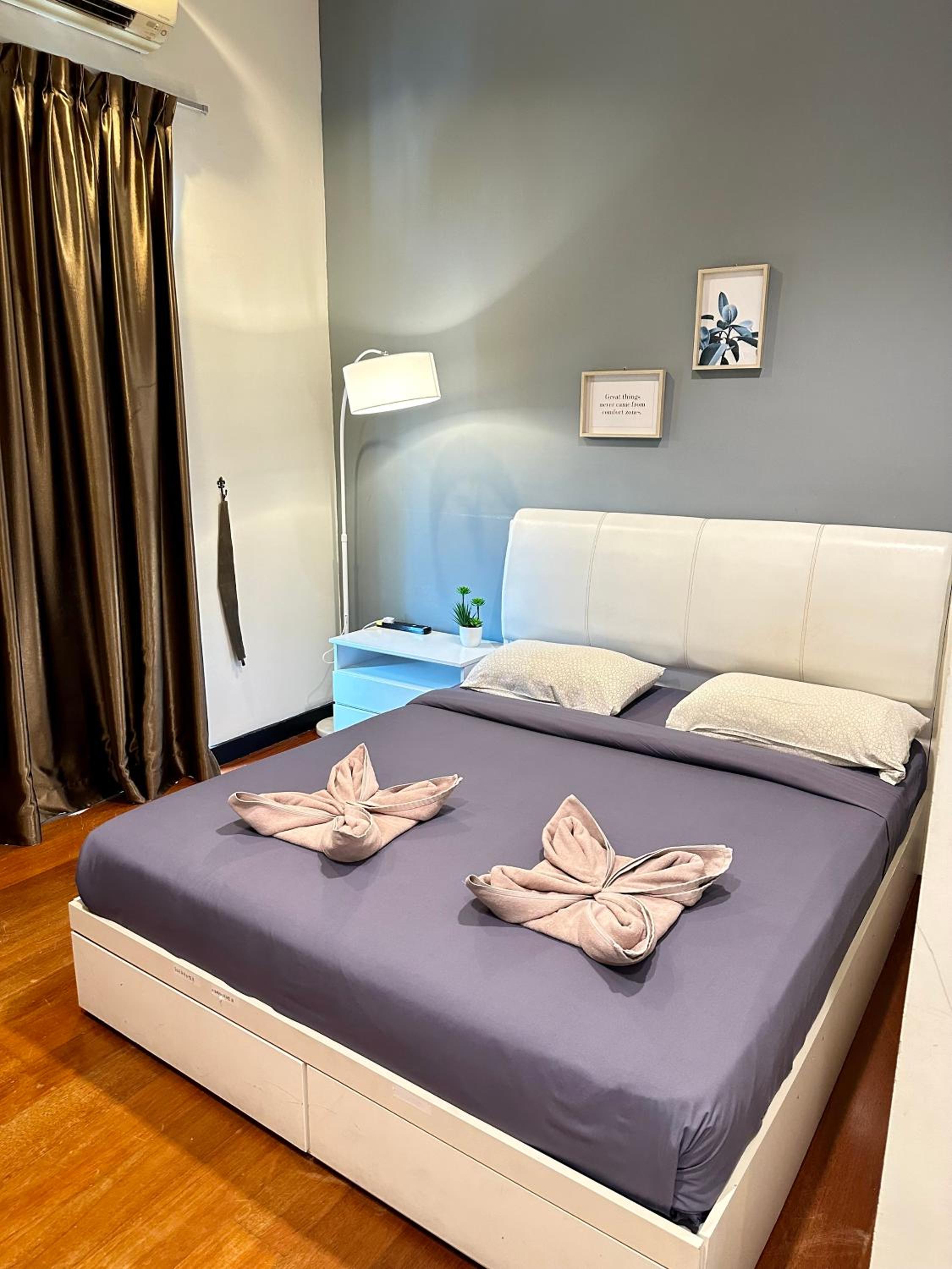 Studio Apartment with Balcony - Photo 9