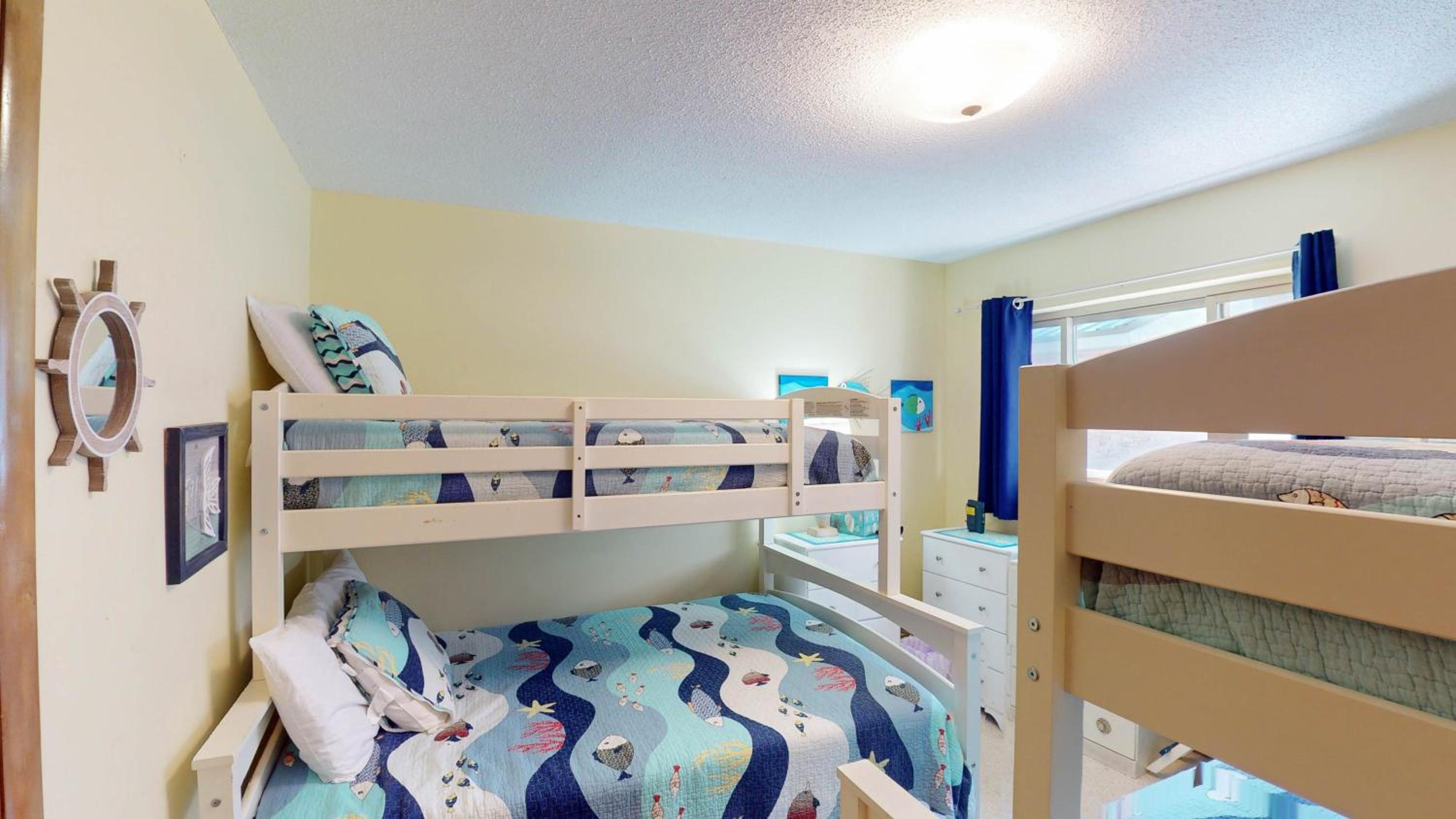 Three-Bedroom House photo 3