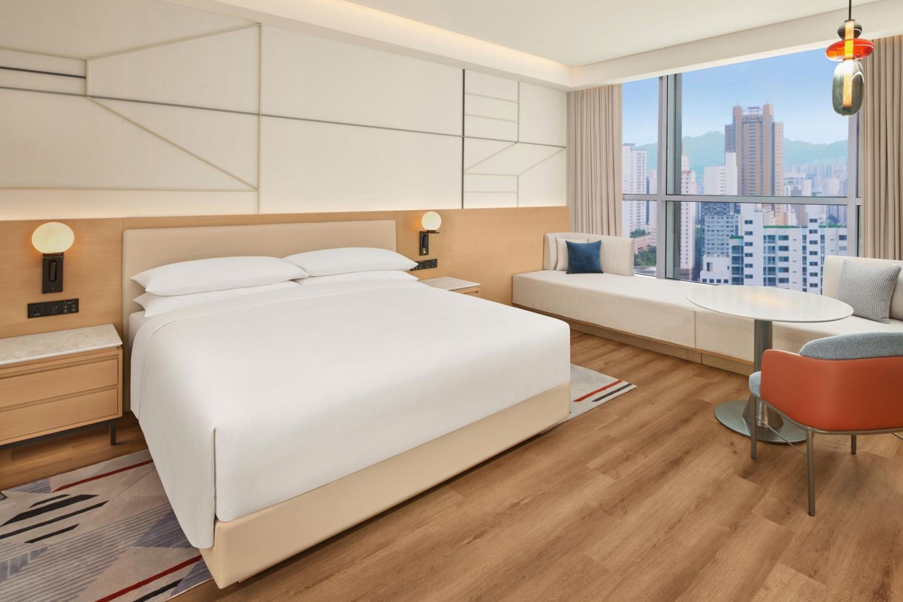 Junior King Suite