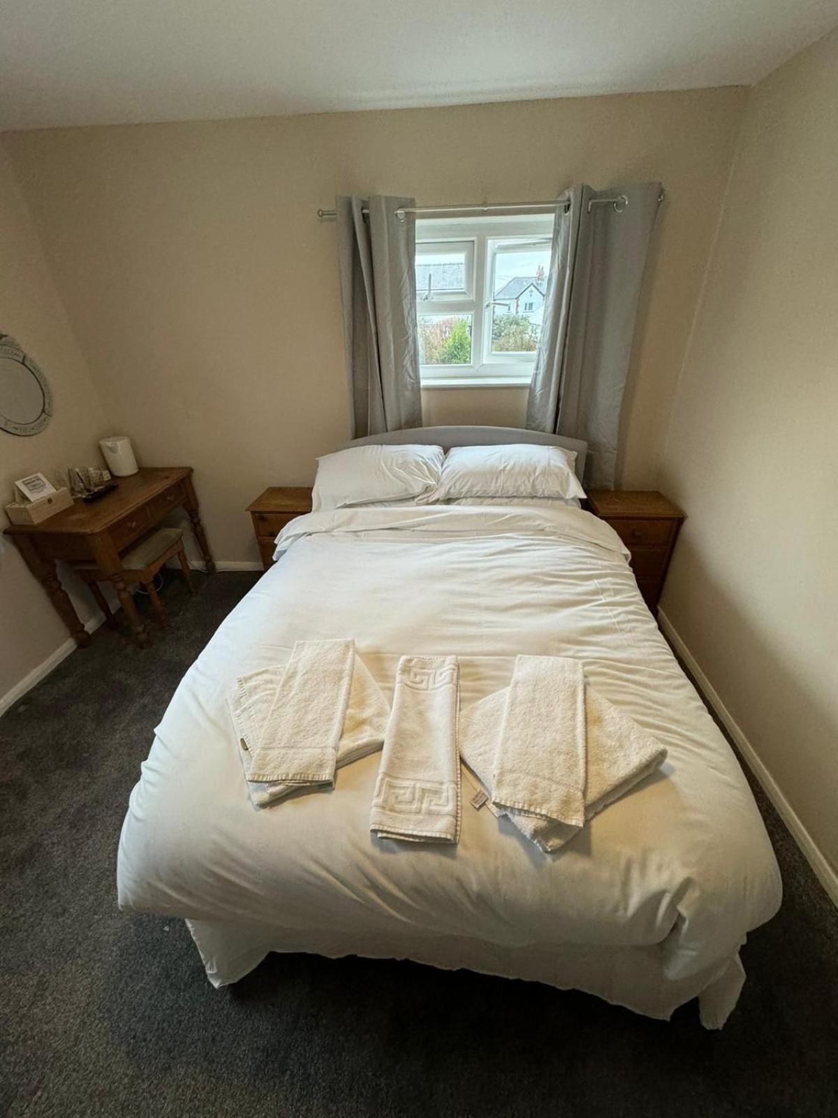 Double Room with Private Bathroom photo 3