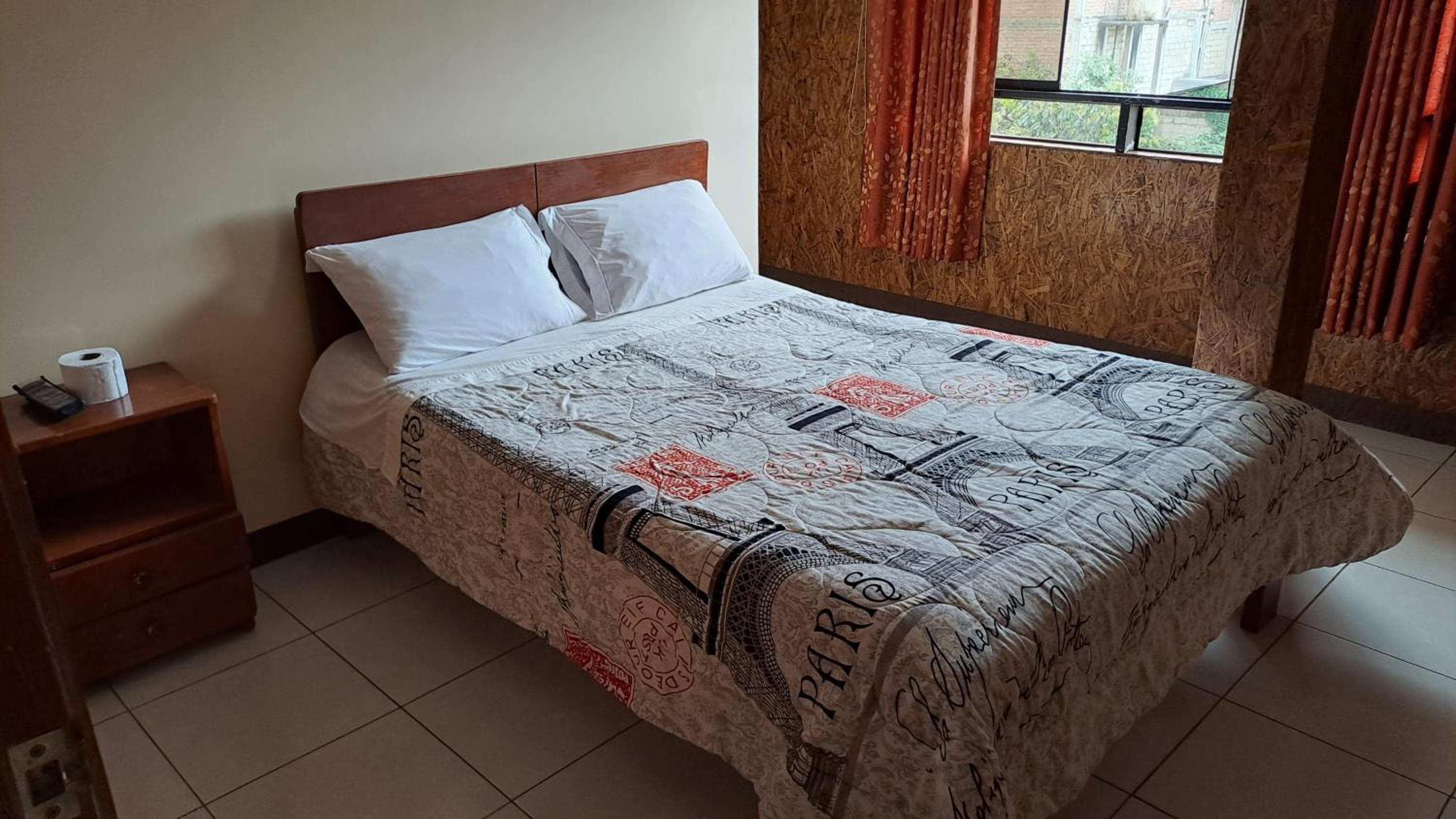 Double Room With Shared Bathroom photo 1