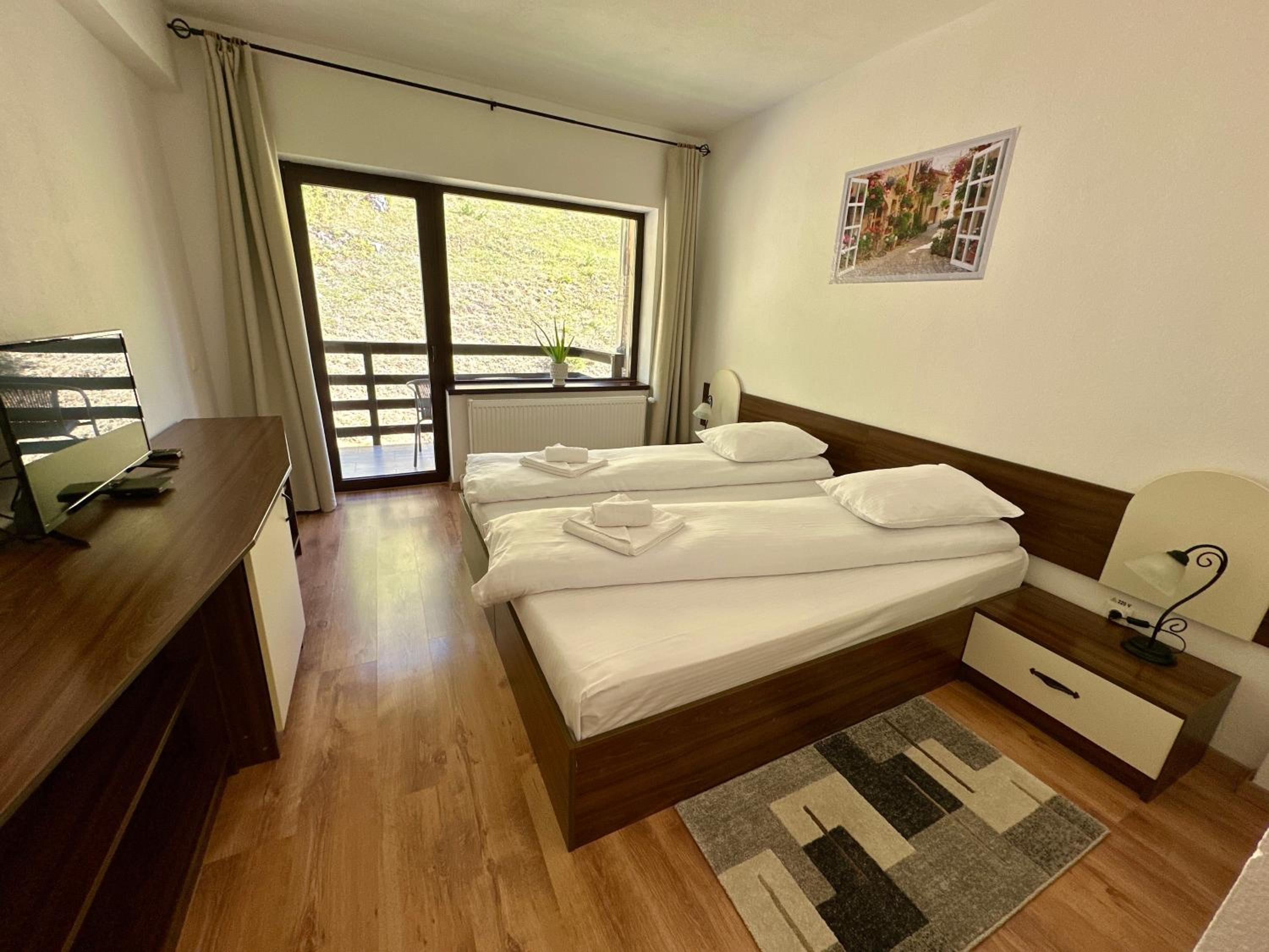 Standard Twin Room photo 3