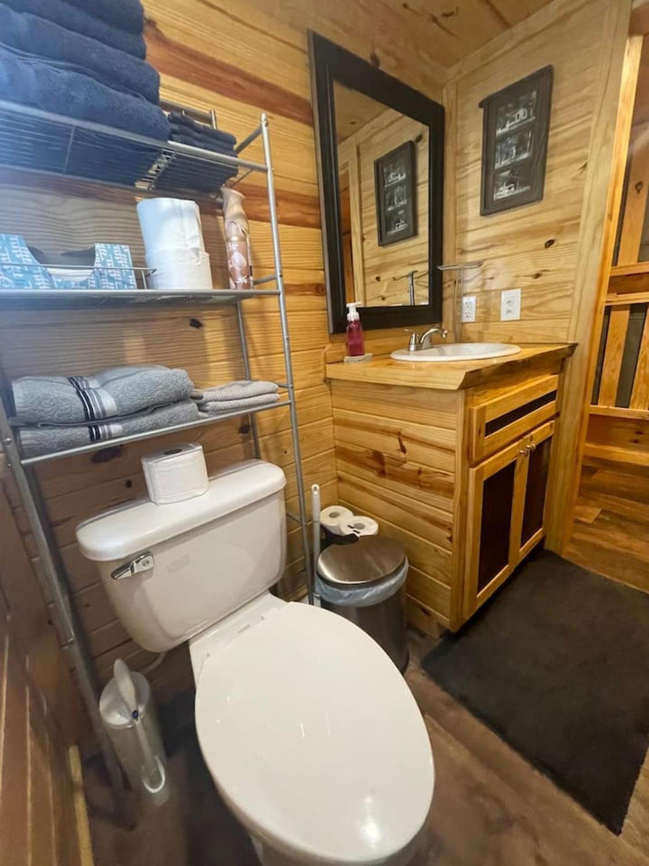 One-Bedroom House photo 3