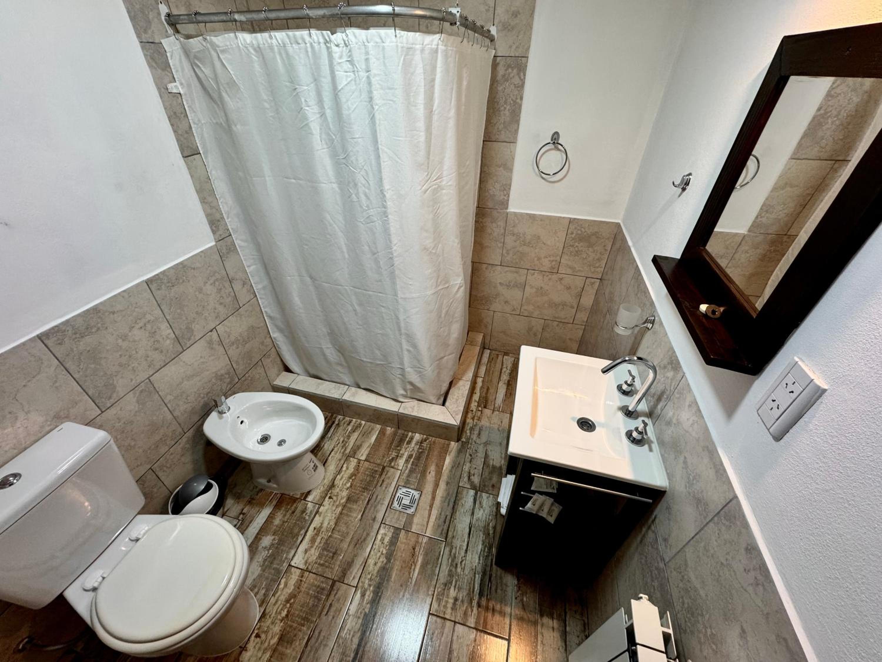 One-Bedroom Apartment with View photo 2