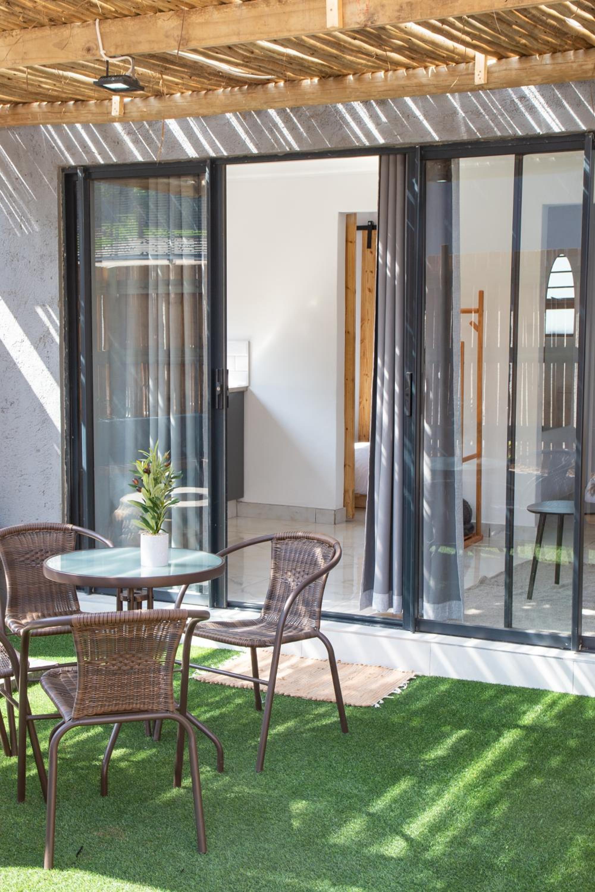 Studio with Garden View photo 3