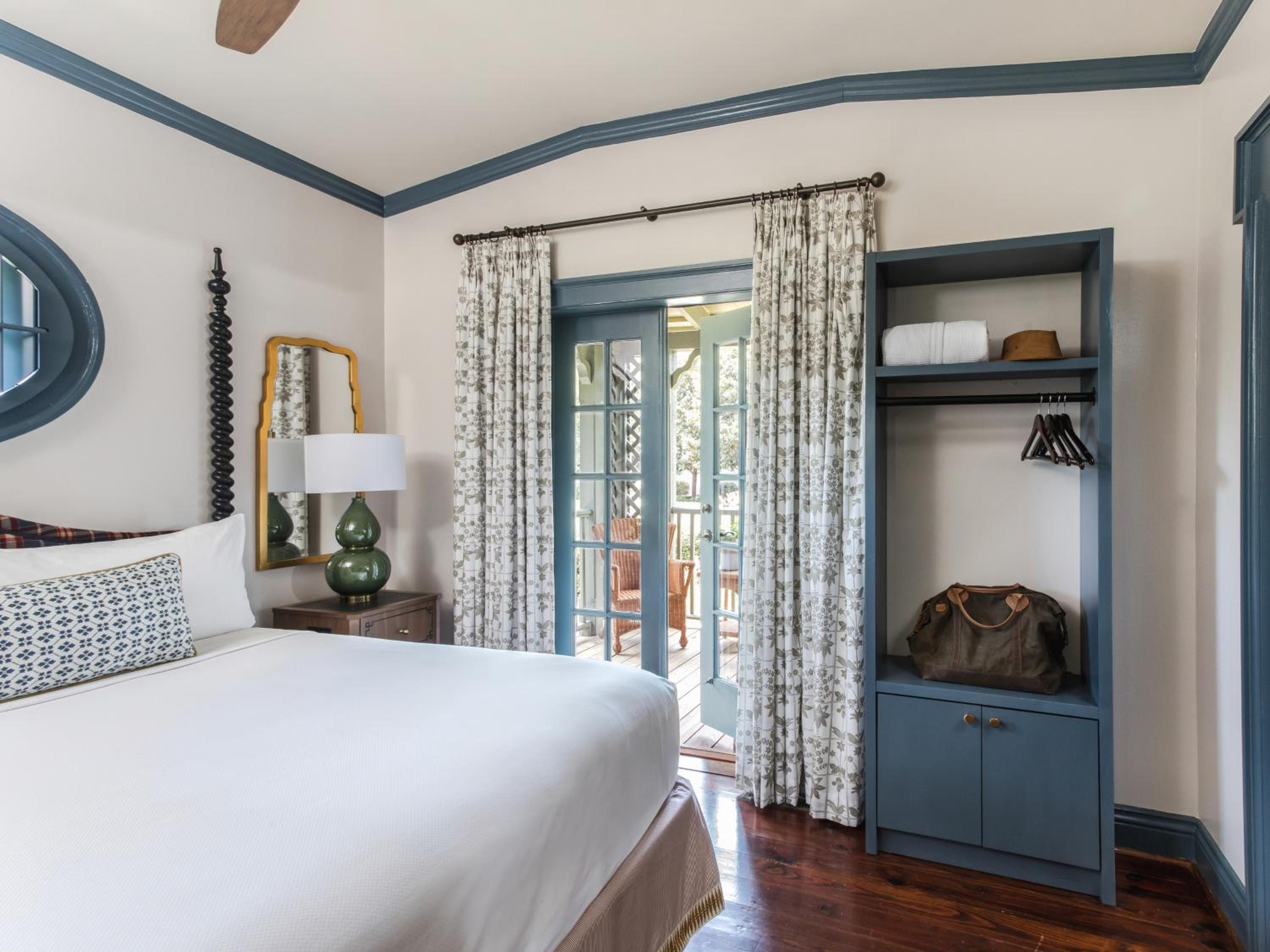 One-Bedroom Cottage Suite photo 1