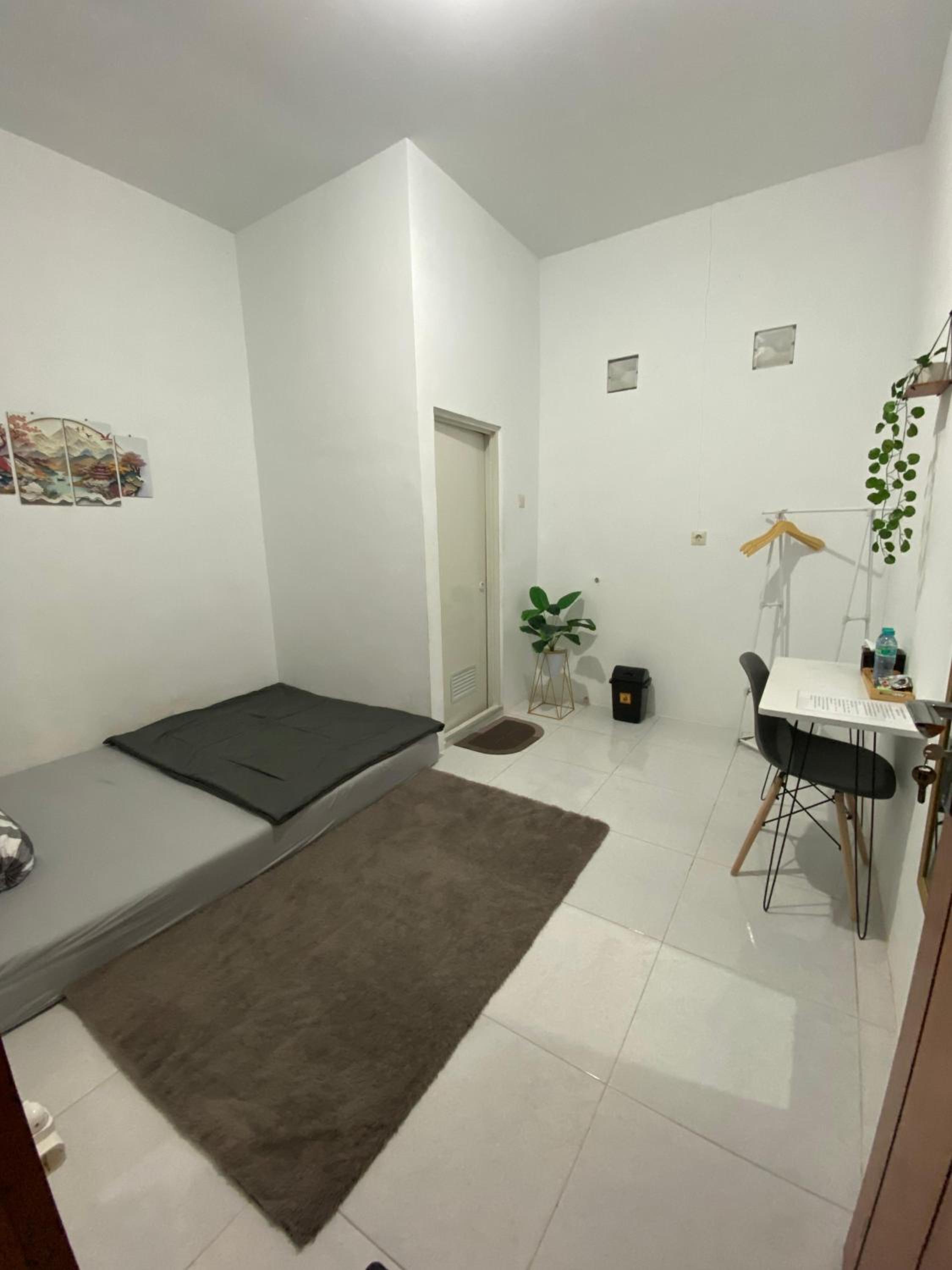 Large Double Room photo 1