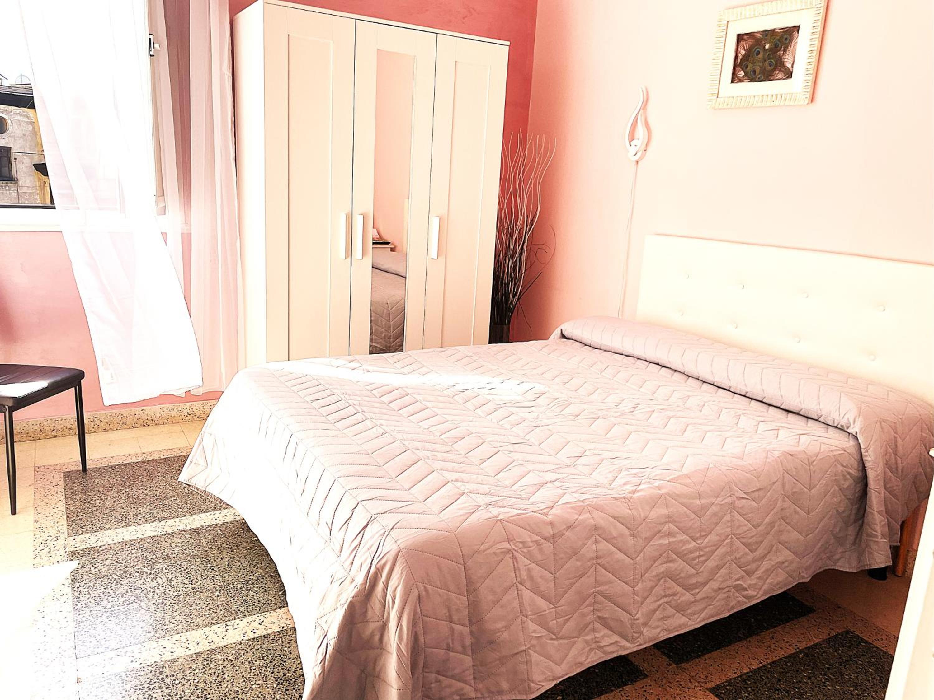Small Double Room photo 1