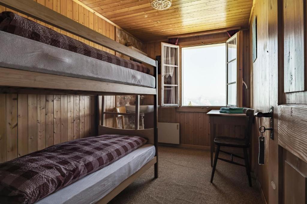Twin Room with Shared Bathroom
