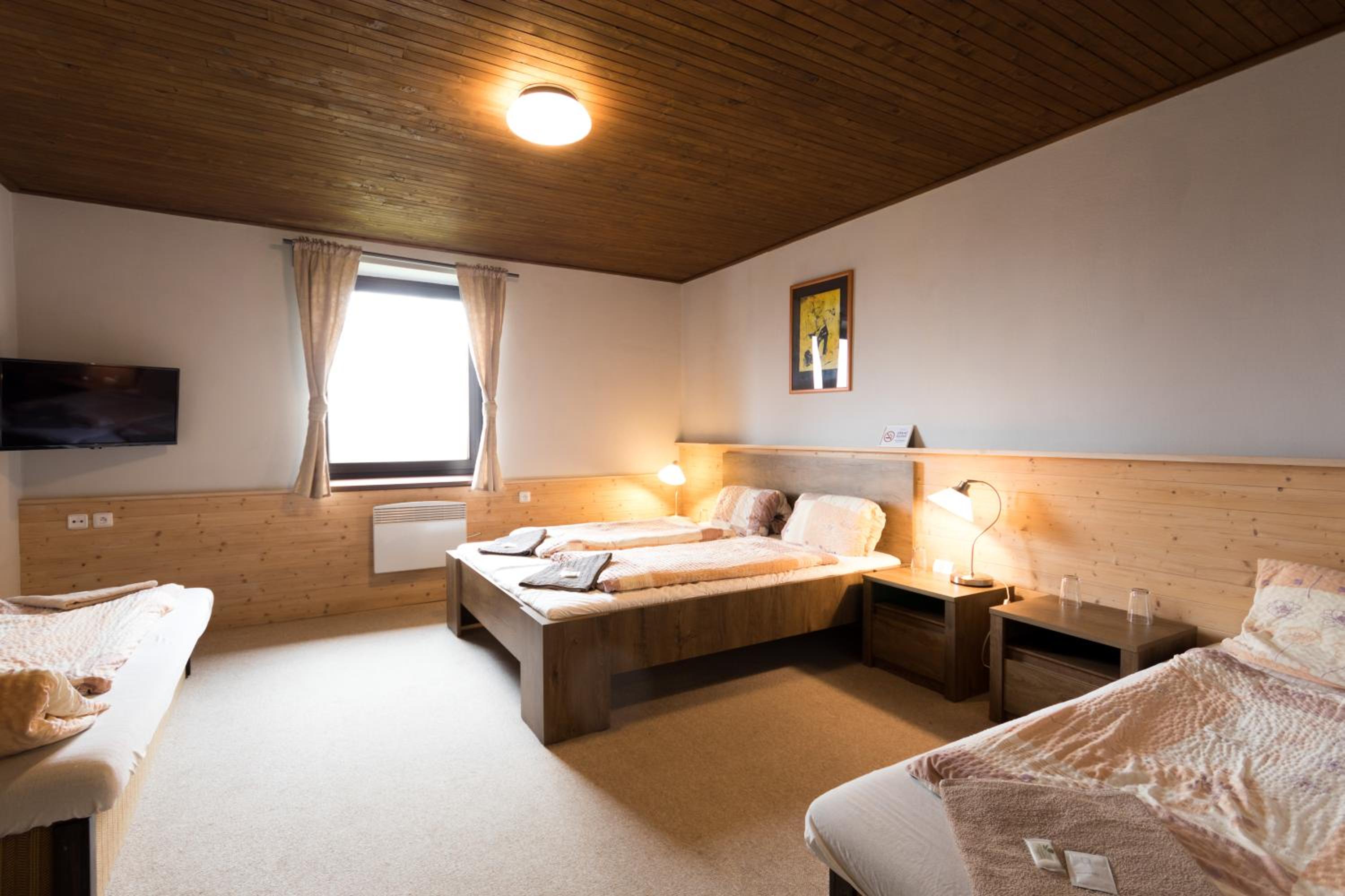 Standard Quadruple Room - Photo 1