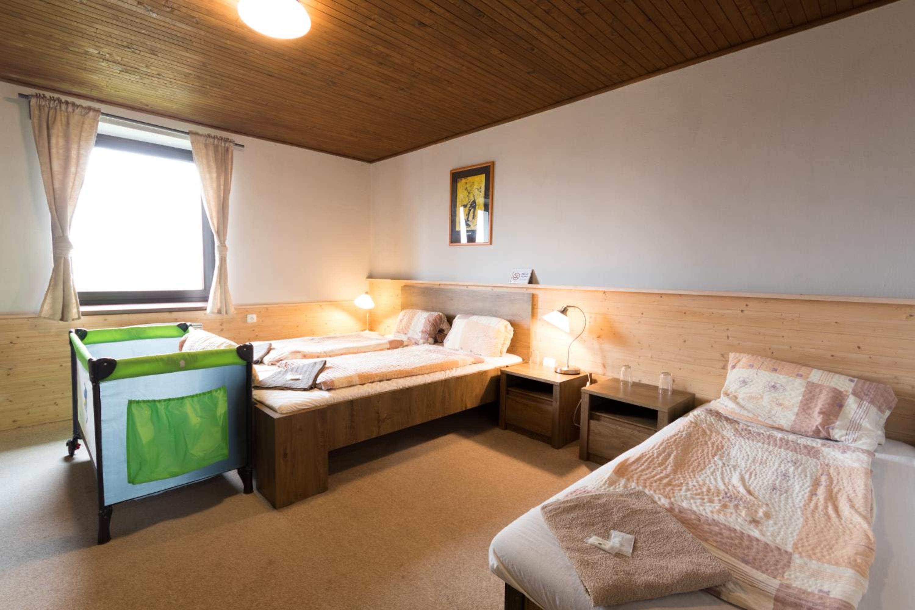 Standard Quadruple Room - Photo 3