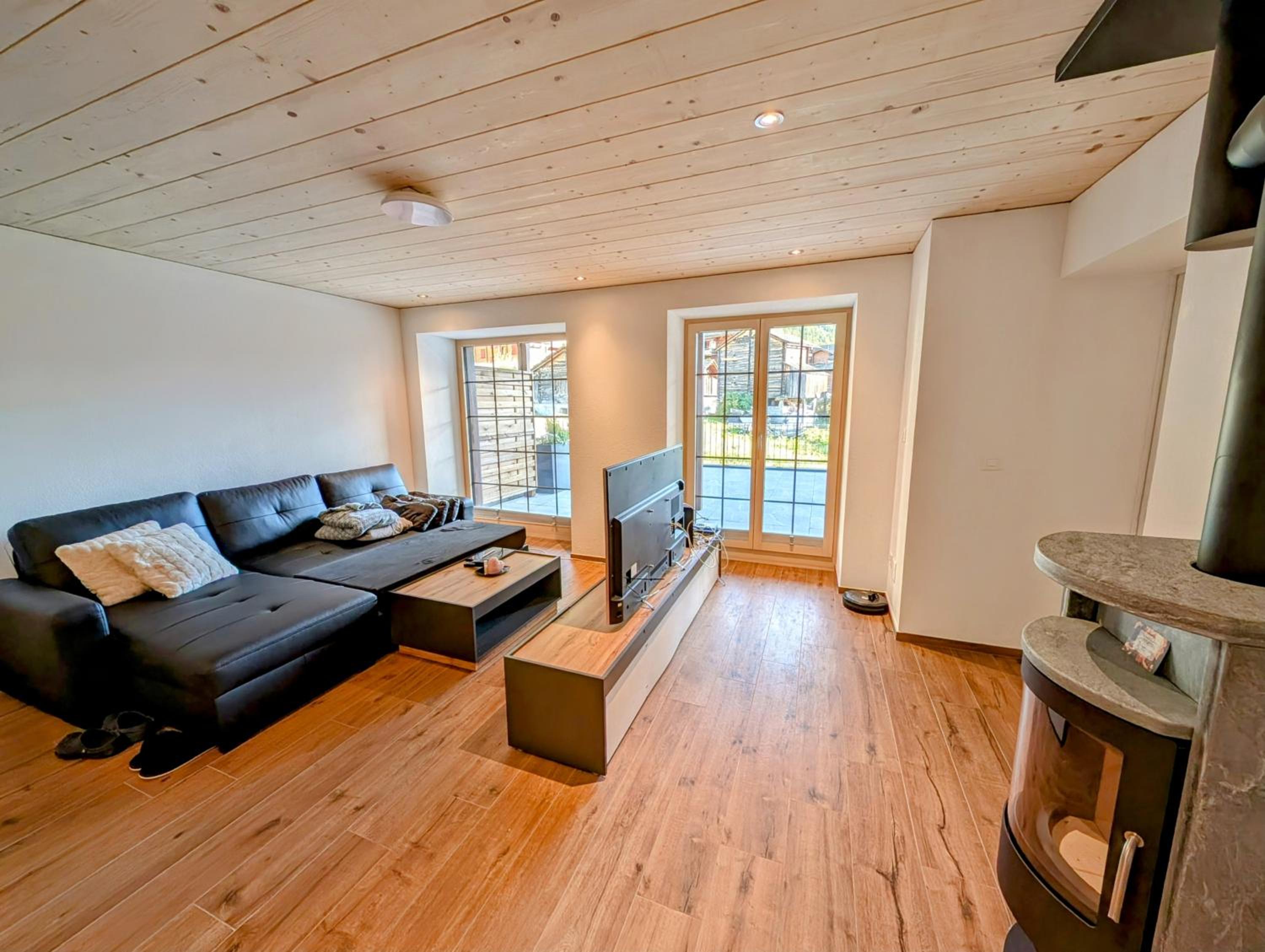 Two-Bedroom Apartment with Mountain View photo 1