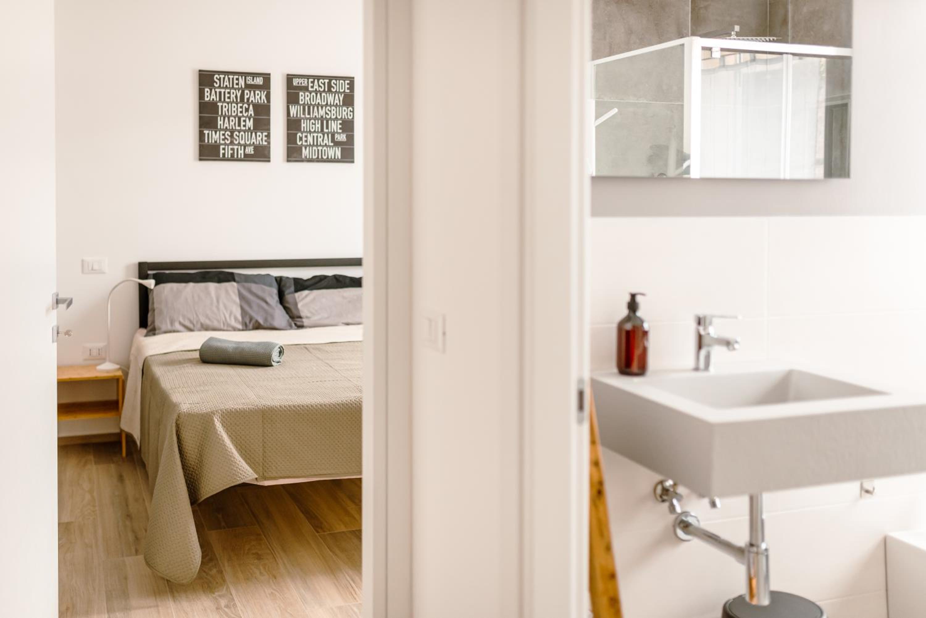 Superior One-Bedroom Apartment with Balcony