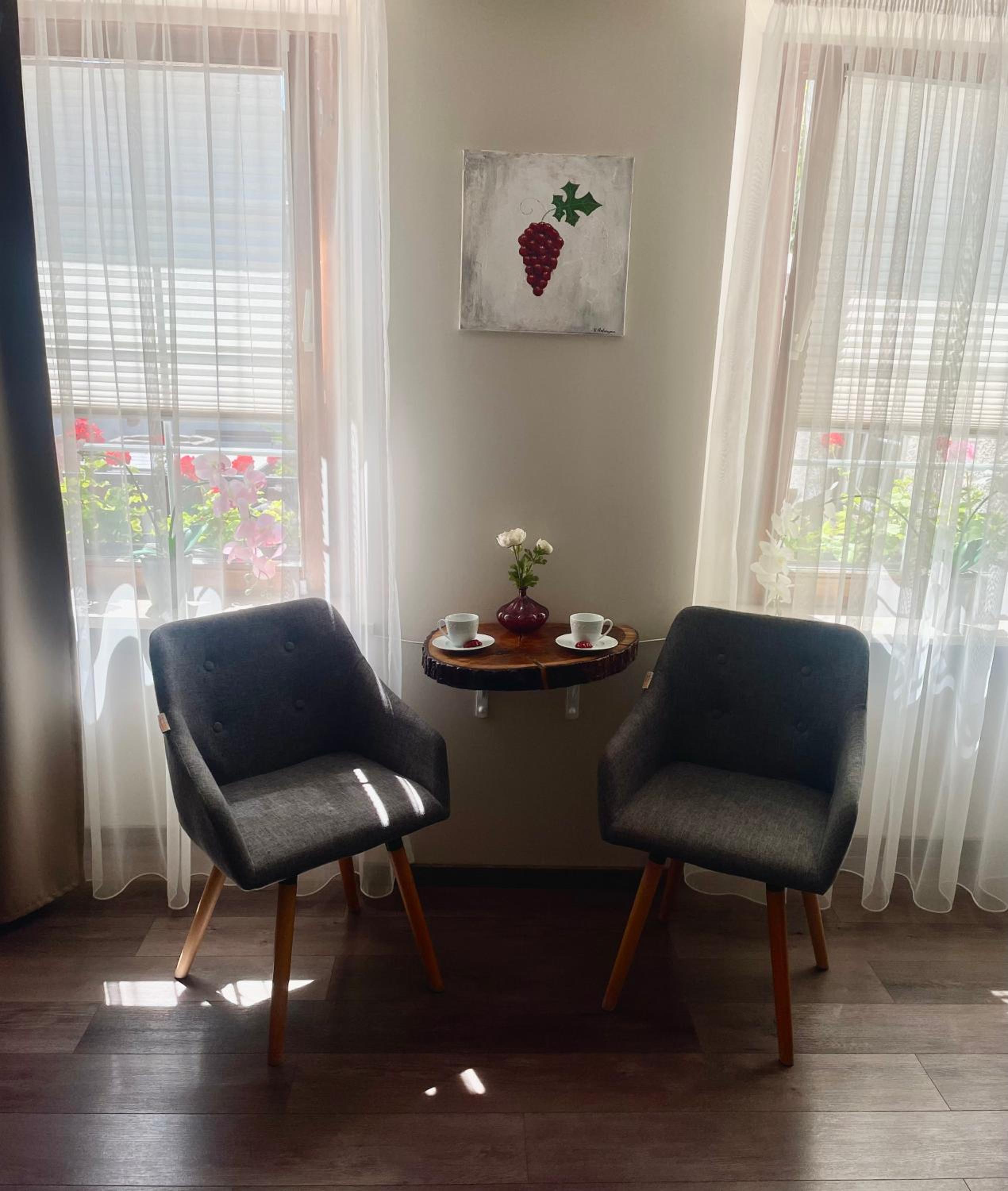 Apartment with Garden View - Photo 9