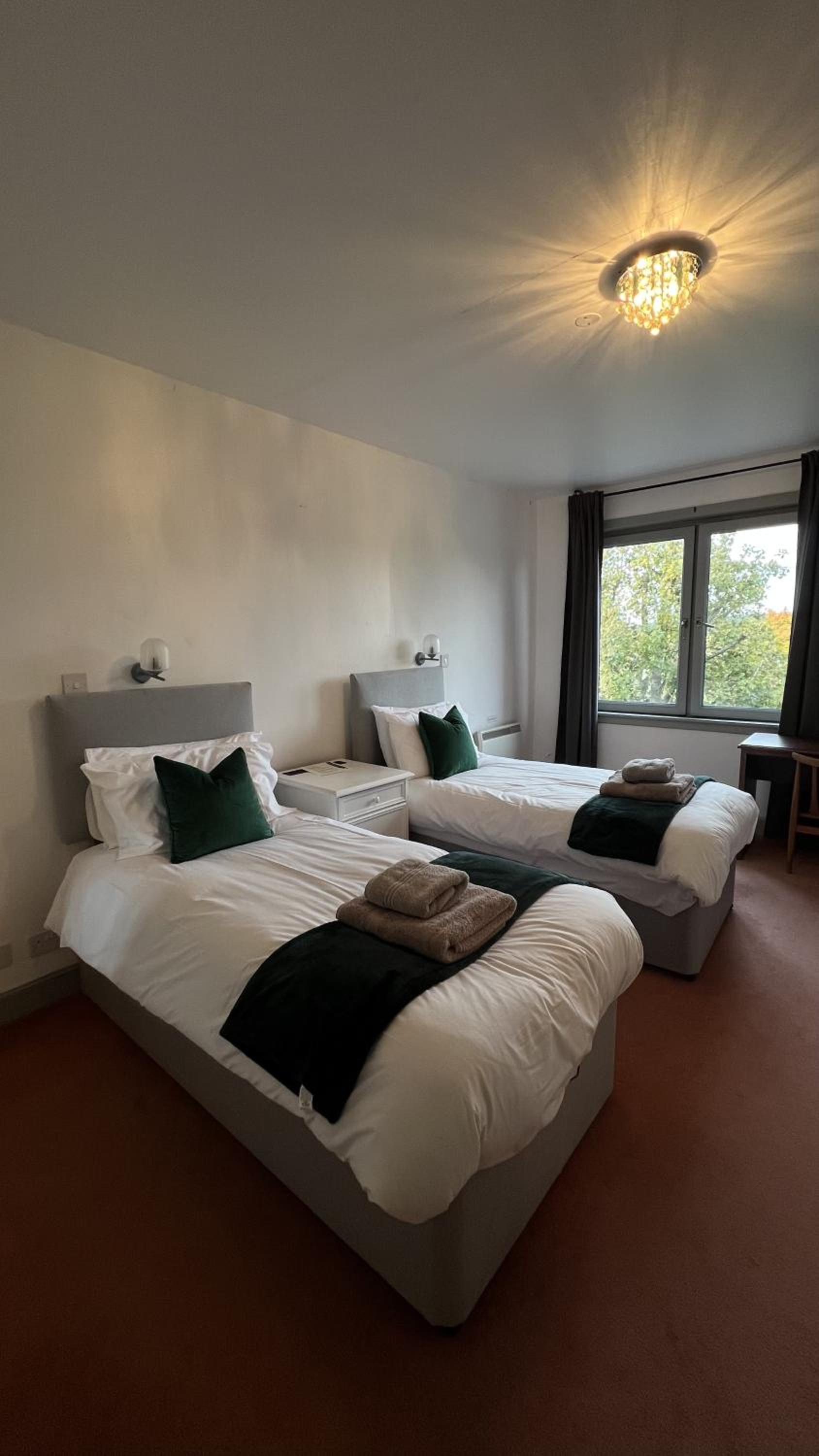 Twin Room with Shower photo 3