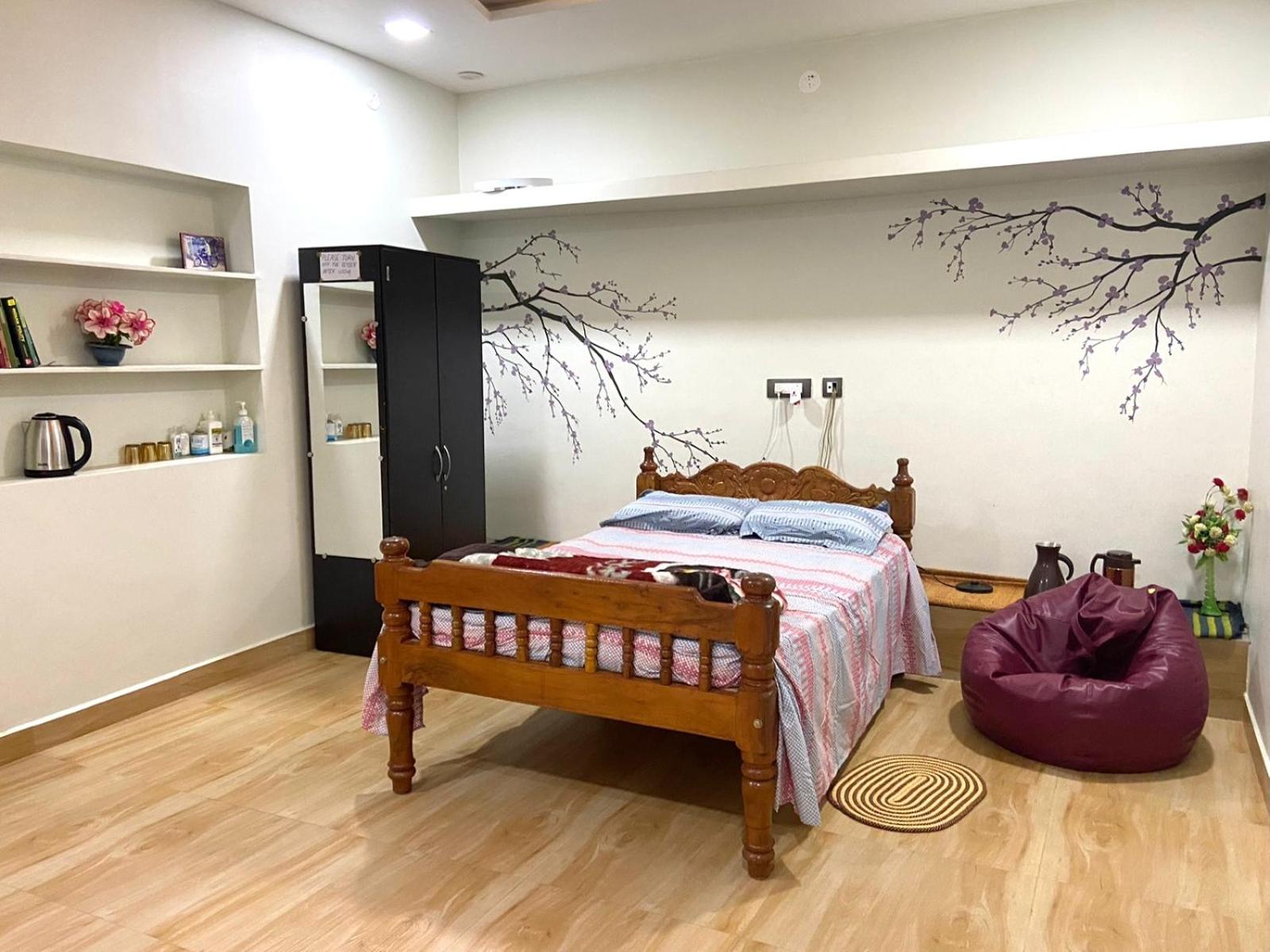 Deluxe Double Room (2 Adults + 1 Child) photo 2