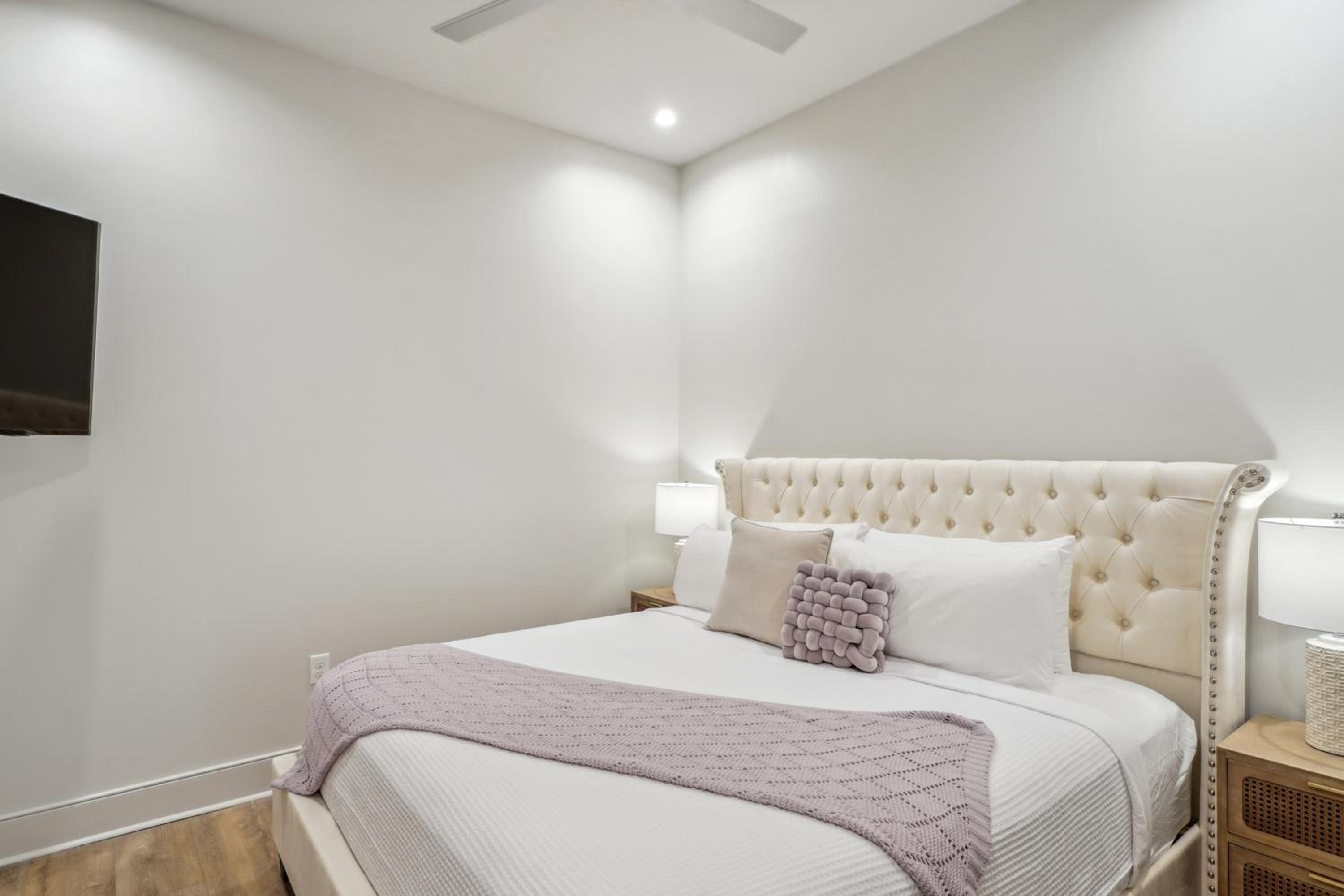 Five-Bedroom Premium Apartment