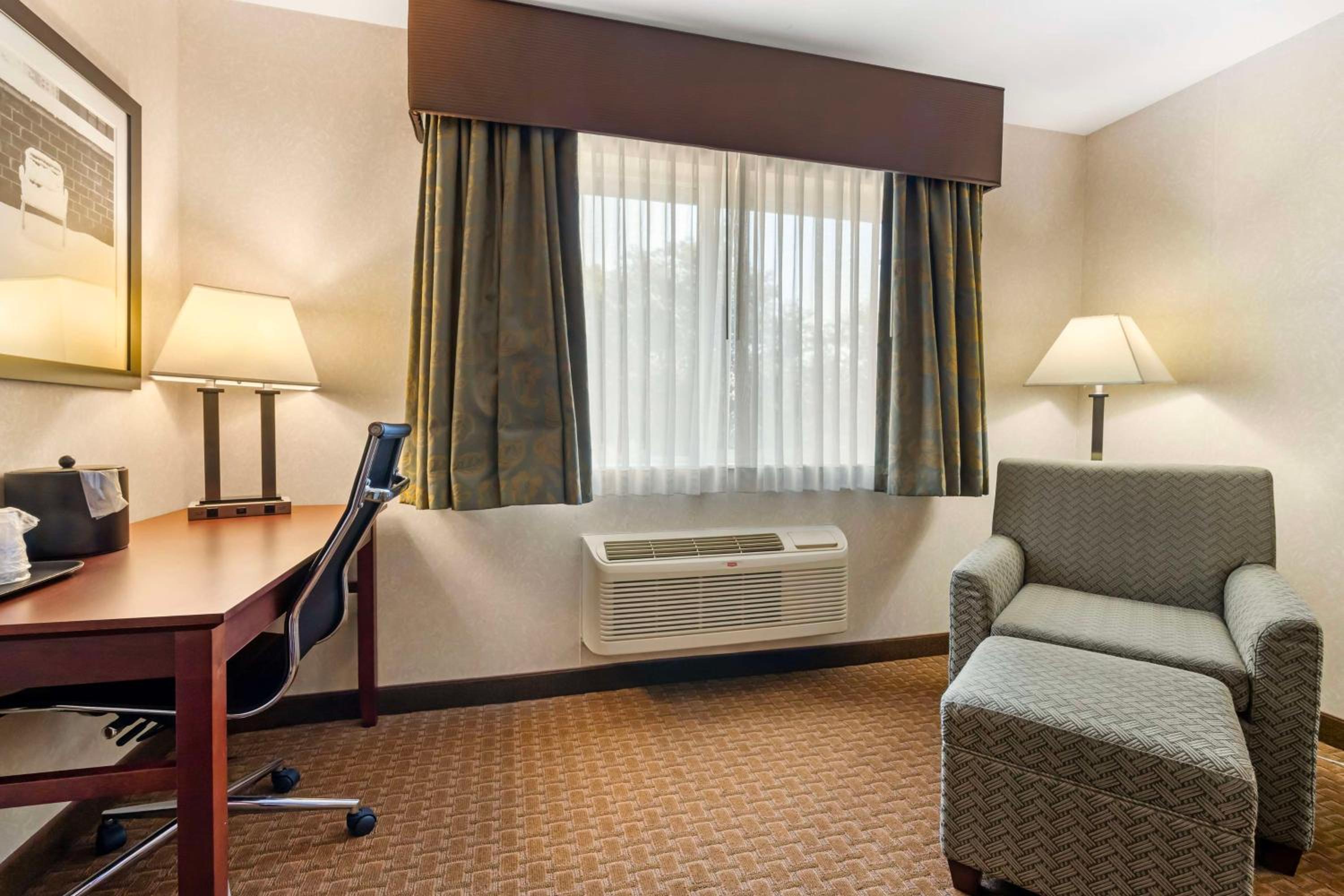 King Room - Non-Smoking
