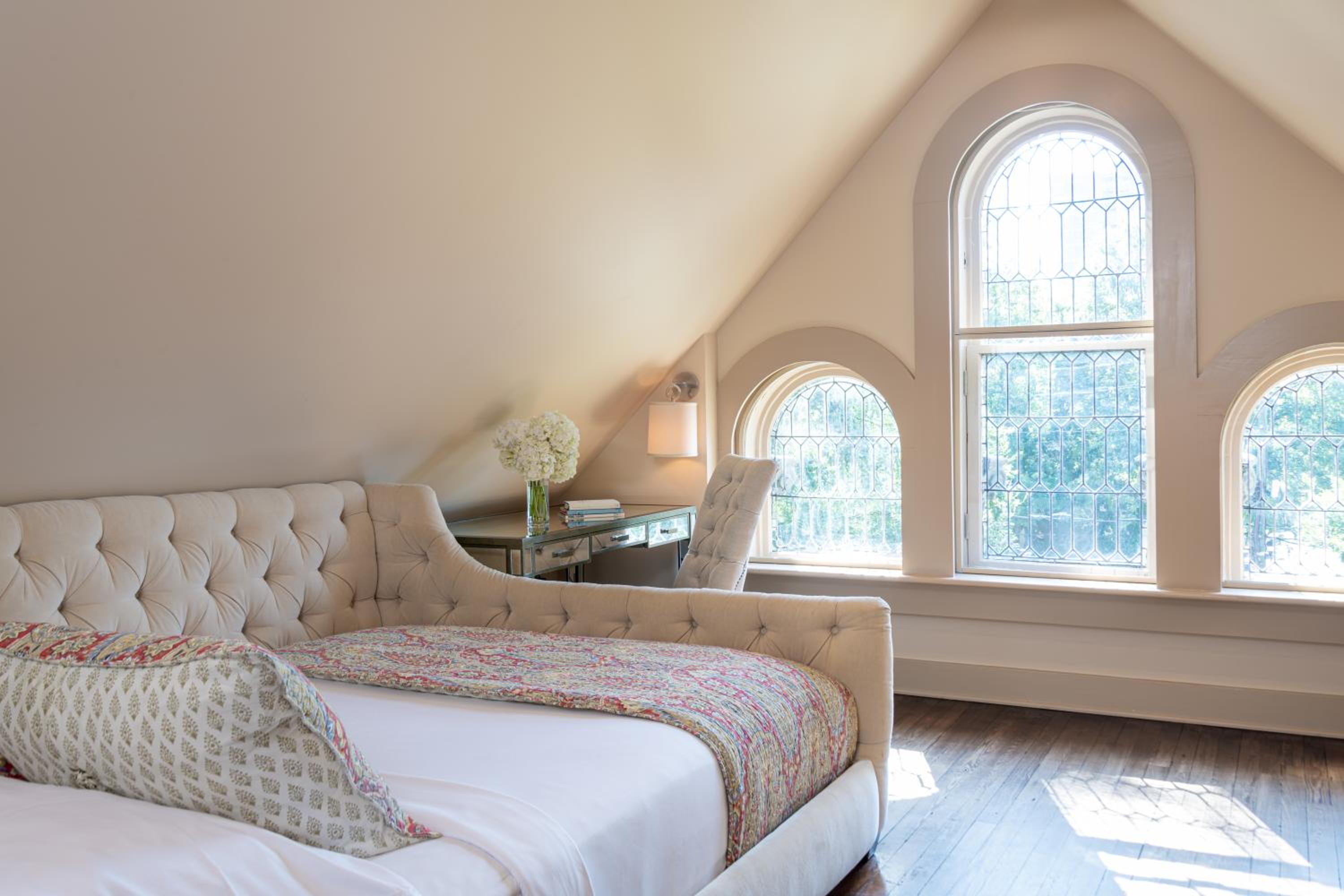 Queen Room with City View