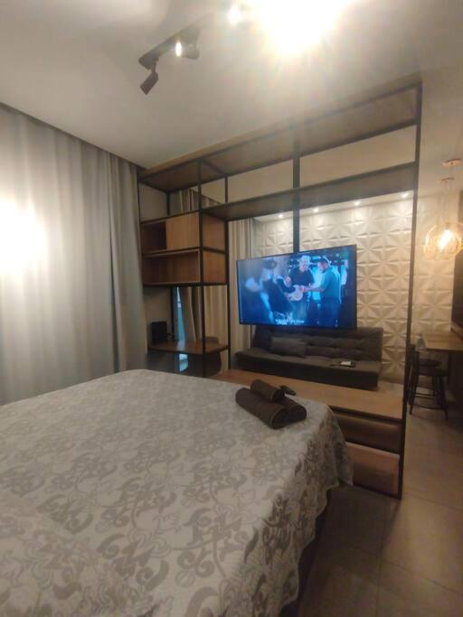 One-Bedroom Apartment photo 2