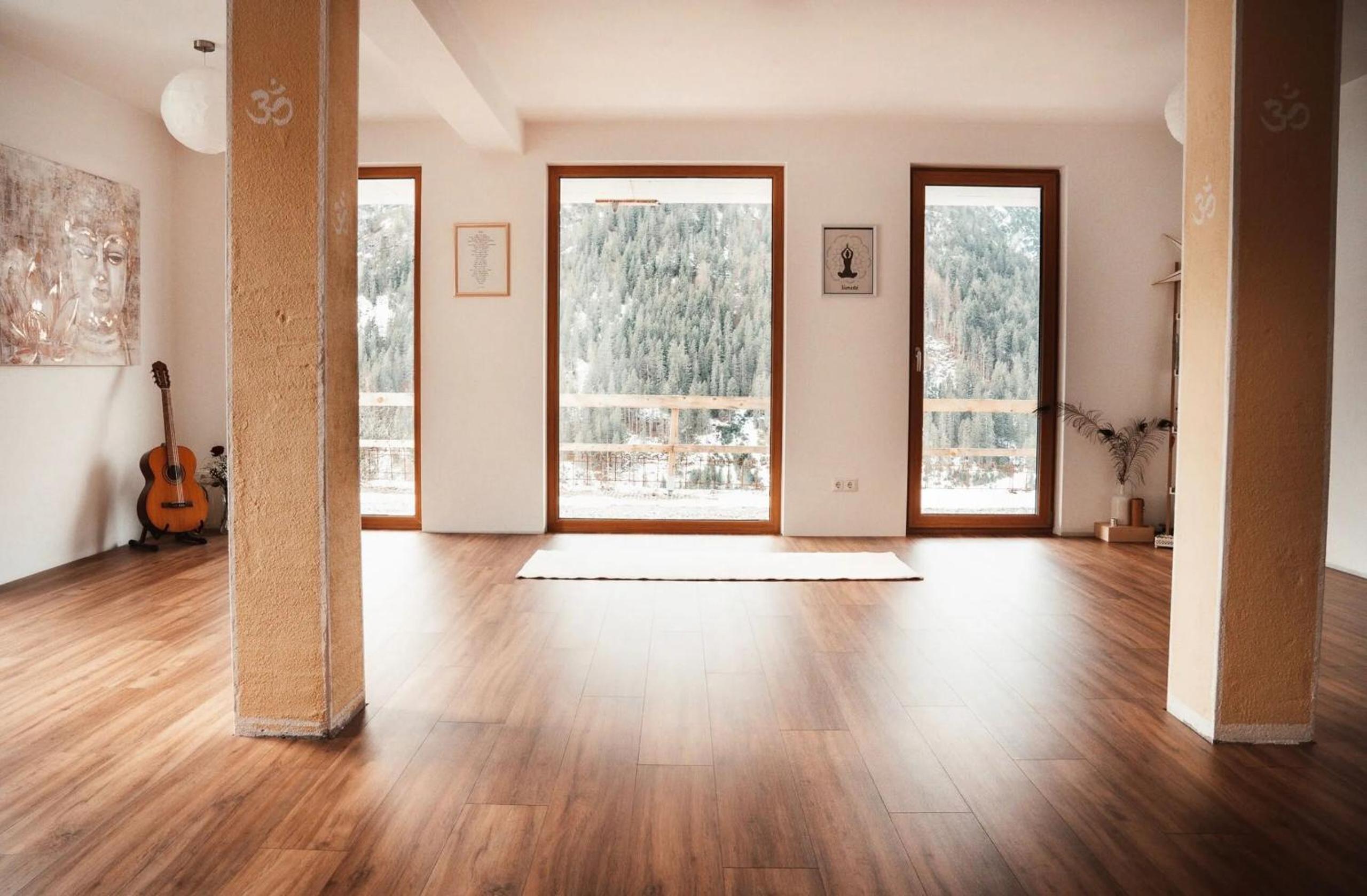 Double or Twin Room with Mountain View photo 3