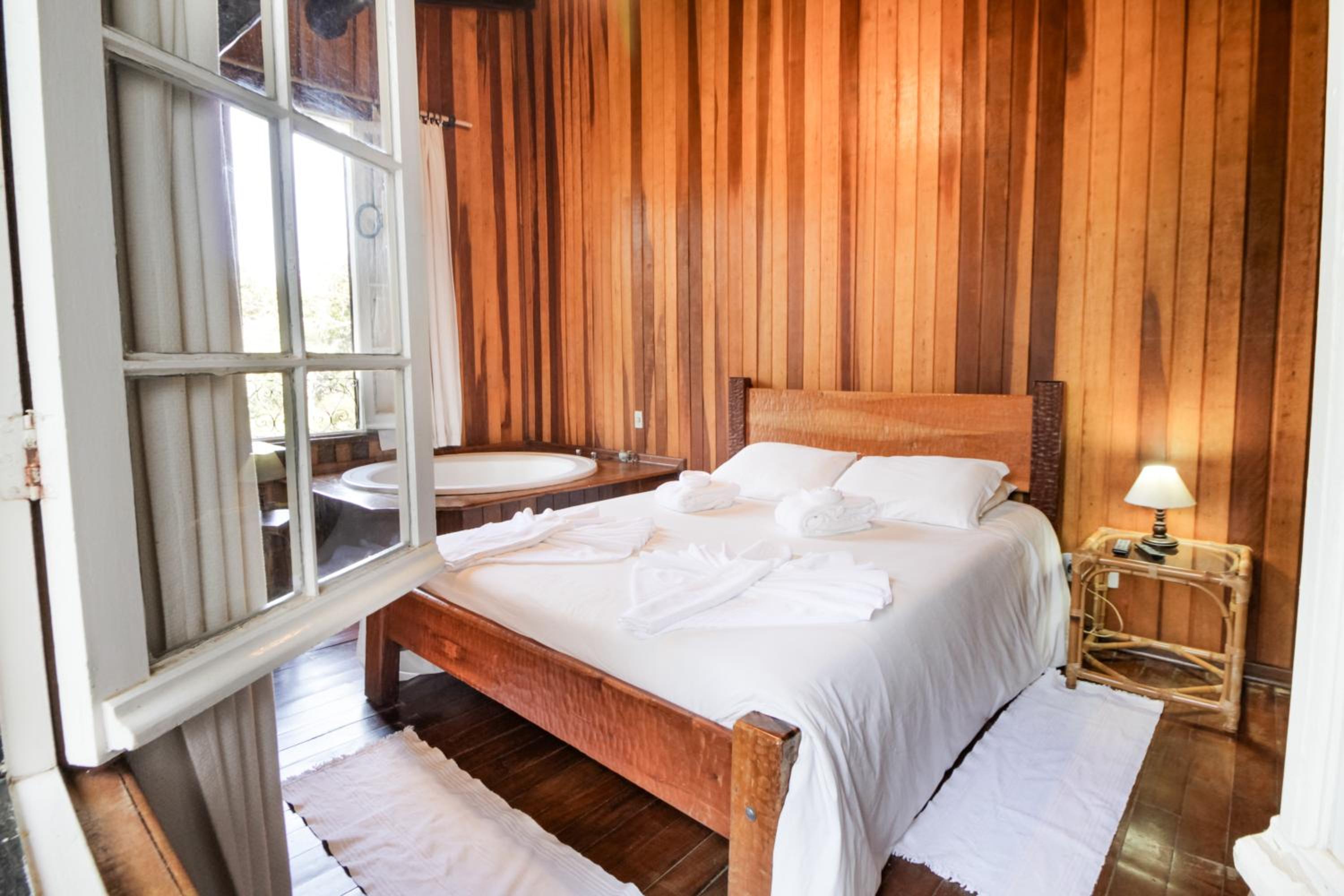 Super Luxury Room with Hot Tub photo 1