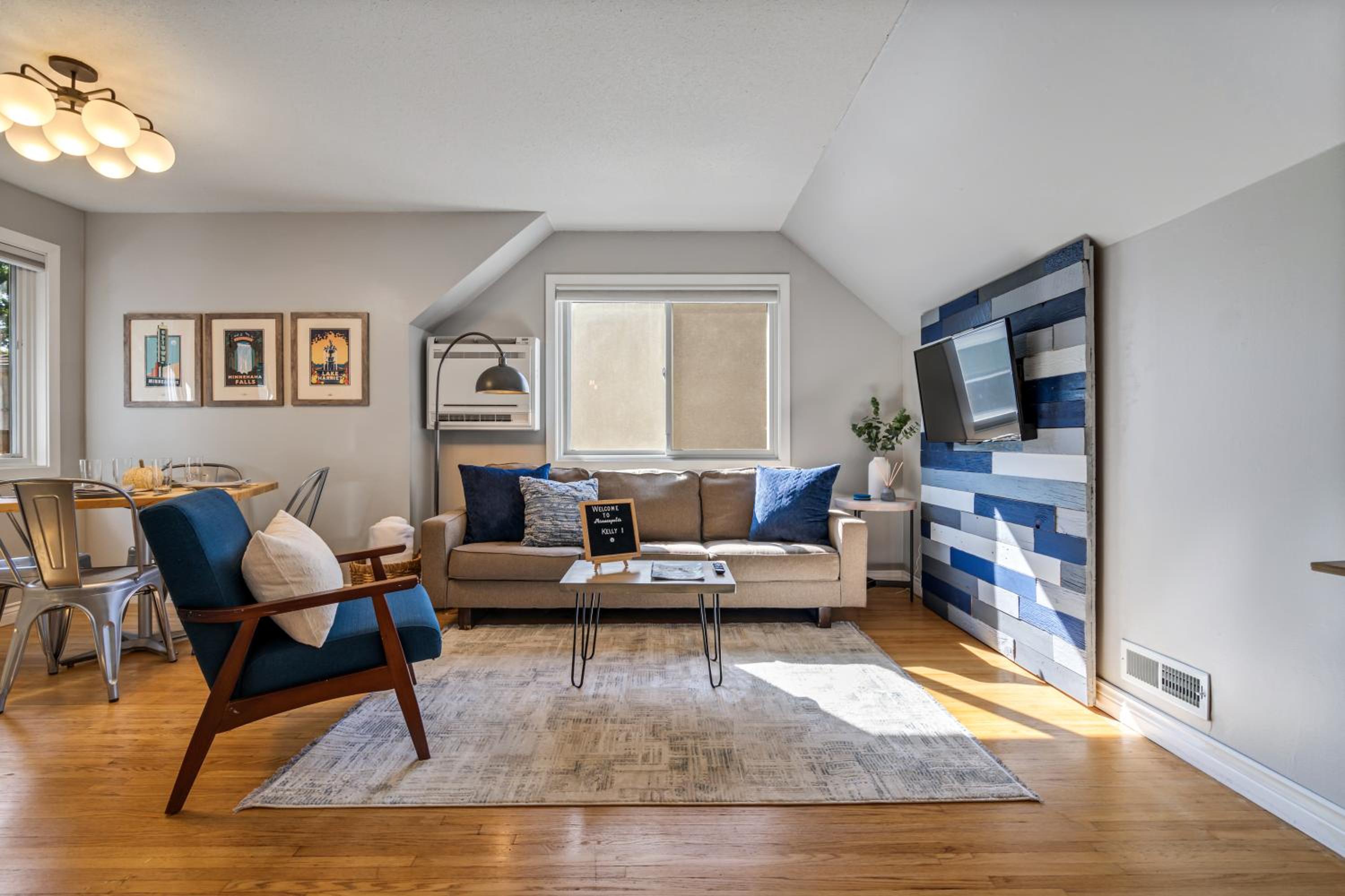 One-Bedroom Apartment photo 1