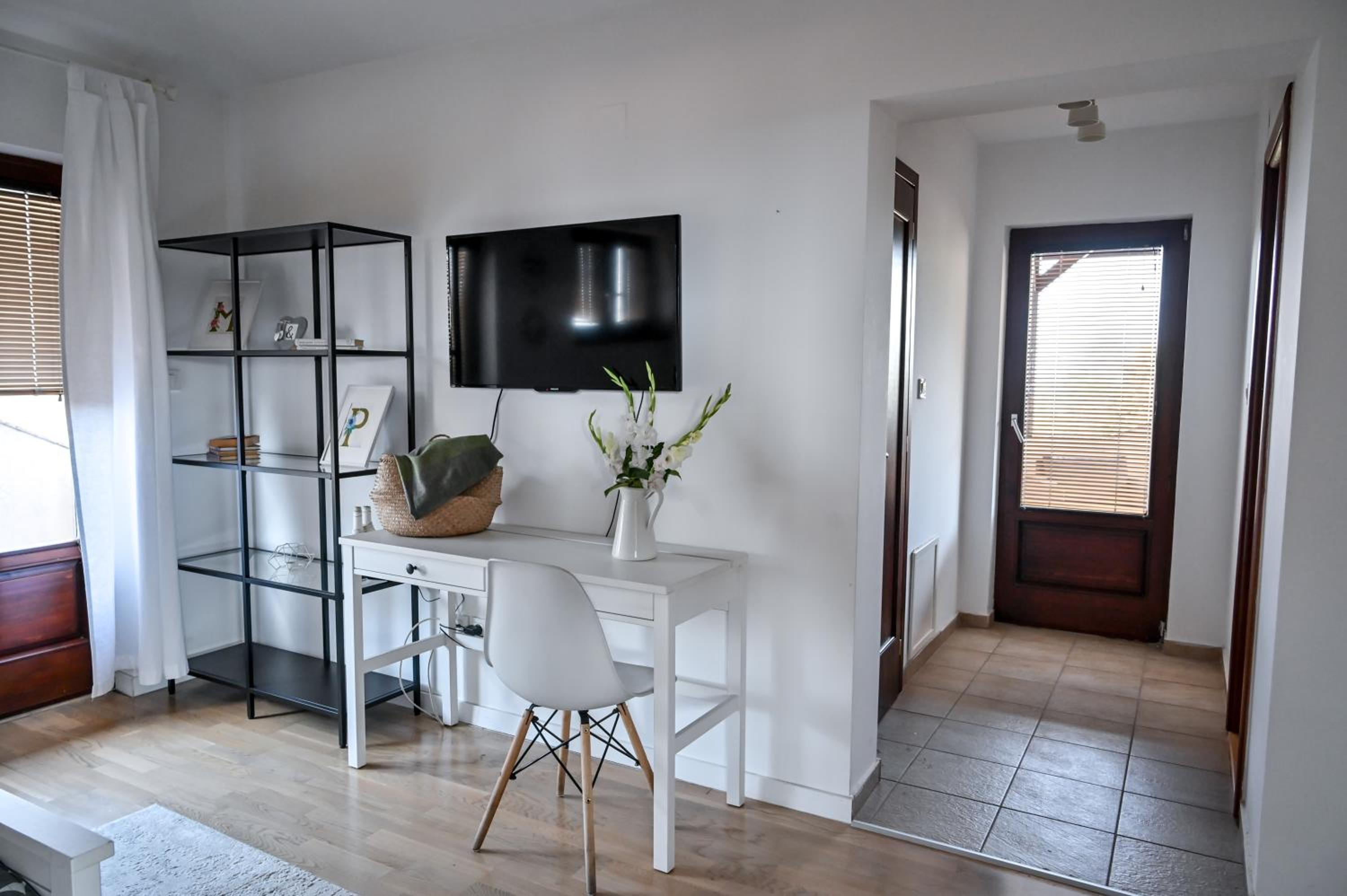 Three-Bedroom Villa photo 2