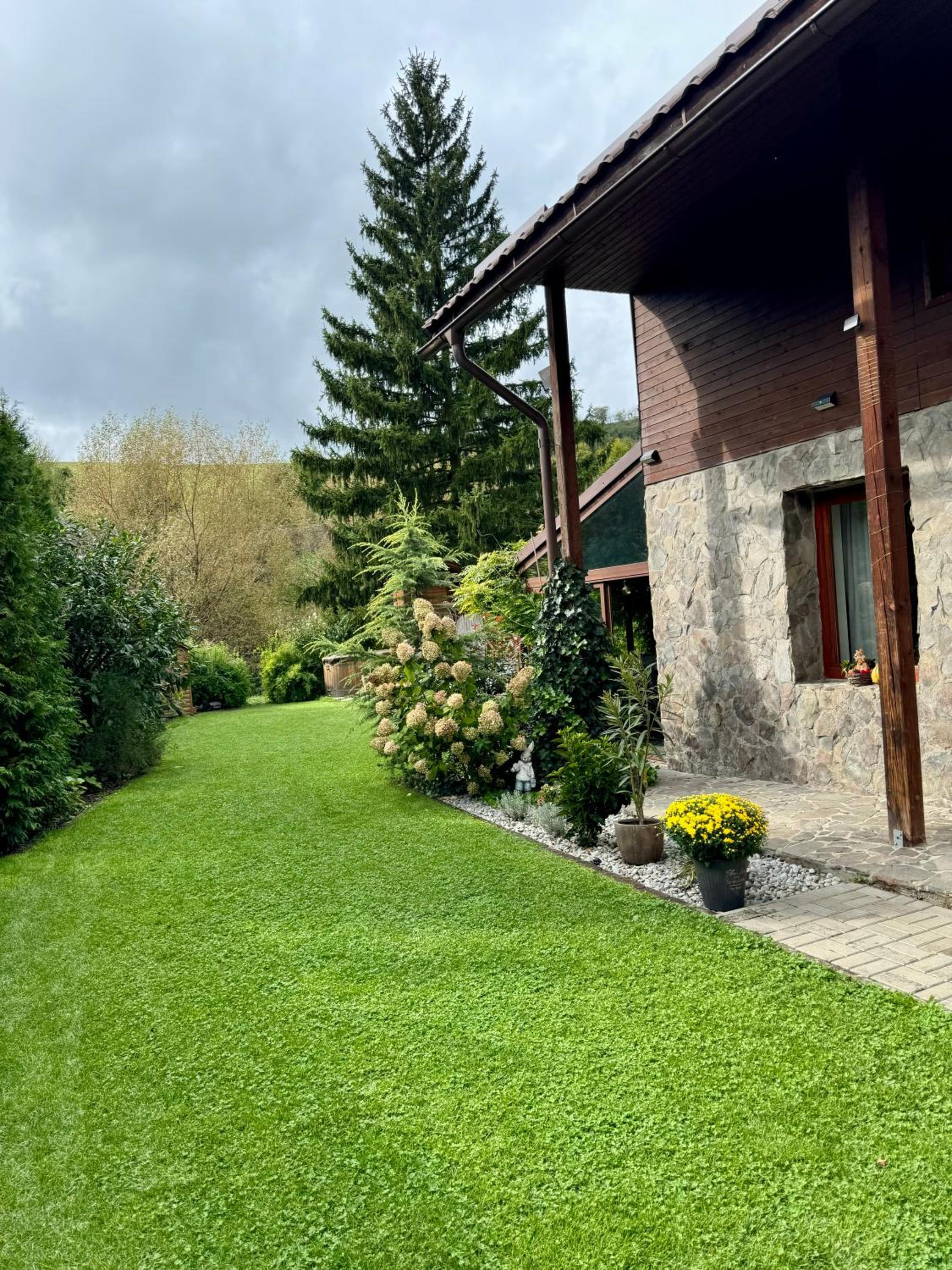 Villa photo 2