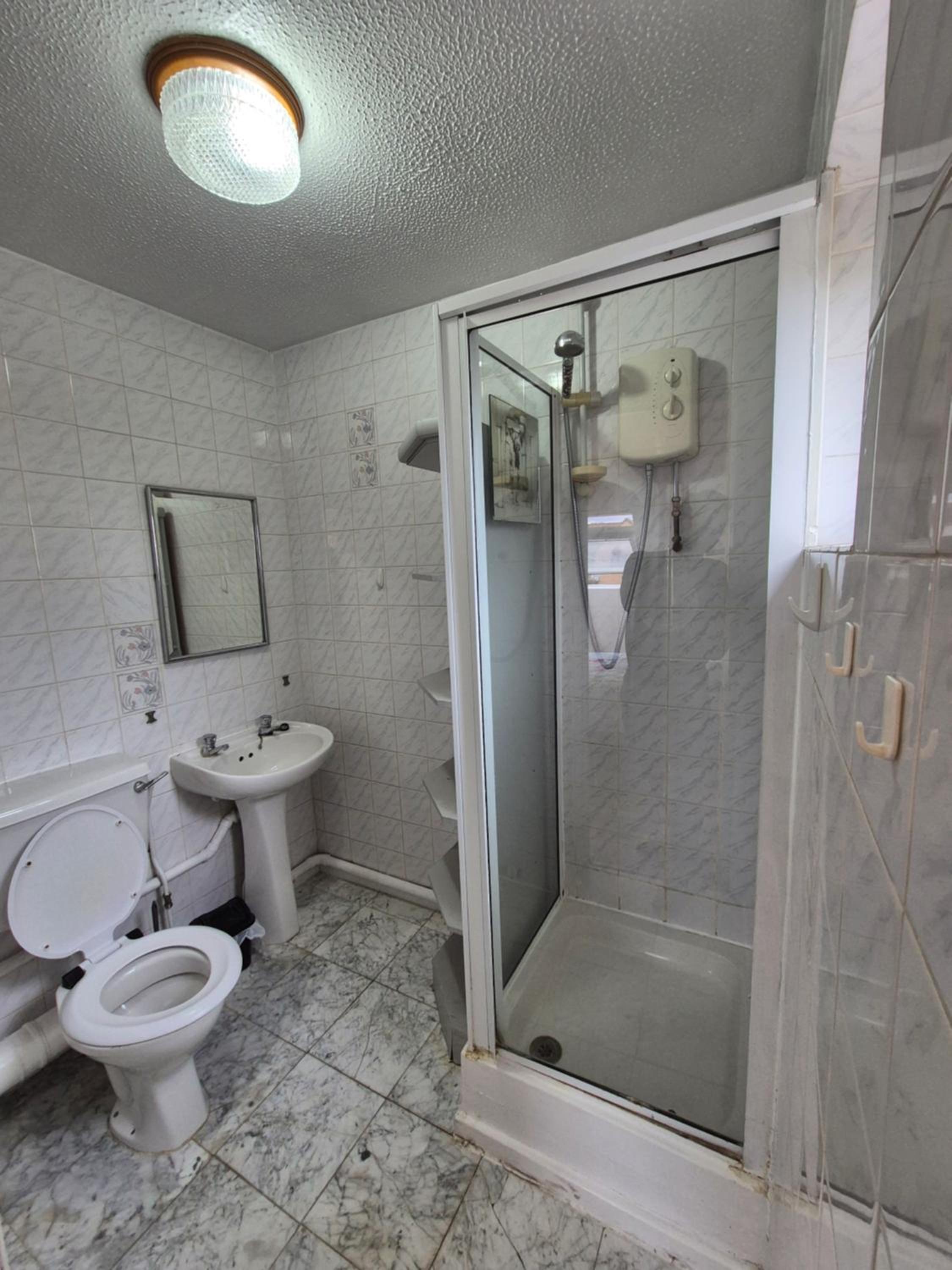 Double Room with Private Bathroom photo 3