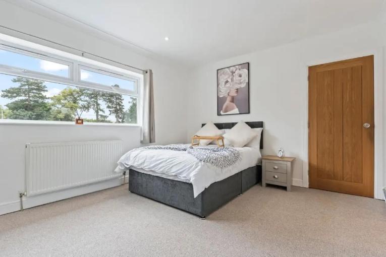 Four-Bedroom House photo 2