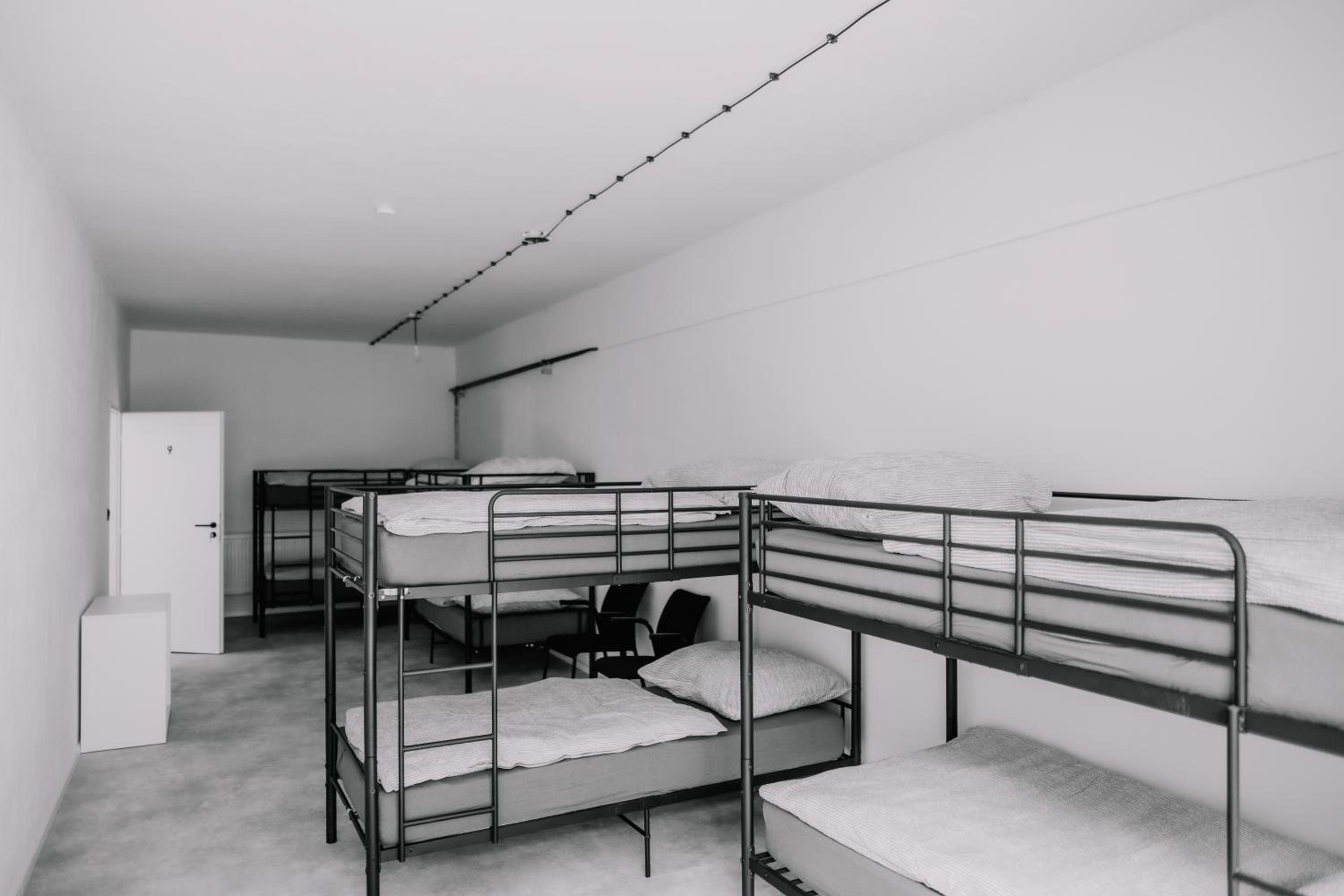 6-Bed Mixed Dormitory Room photo 1