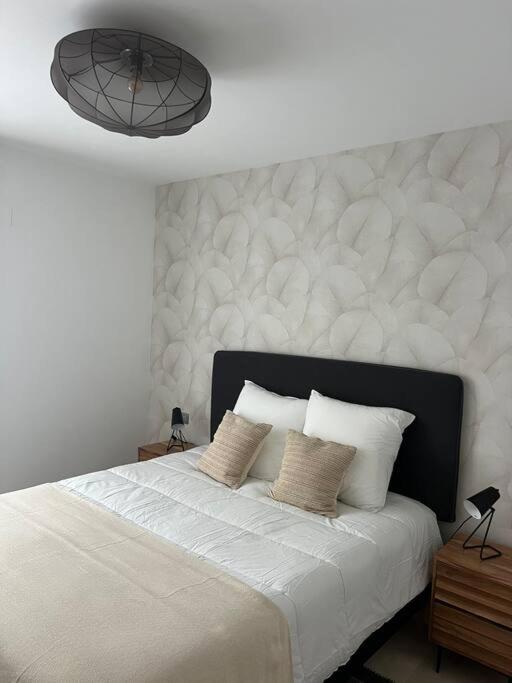 Apartamento de tres habitaciones con vista a la montaña
