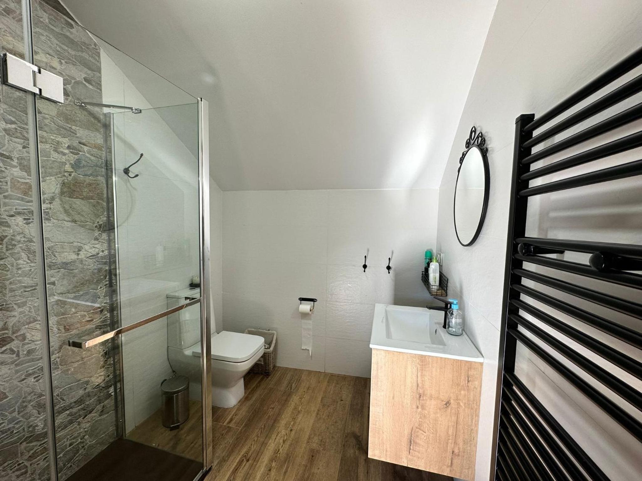 One-Bedroom House photo 3