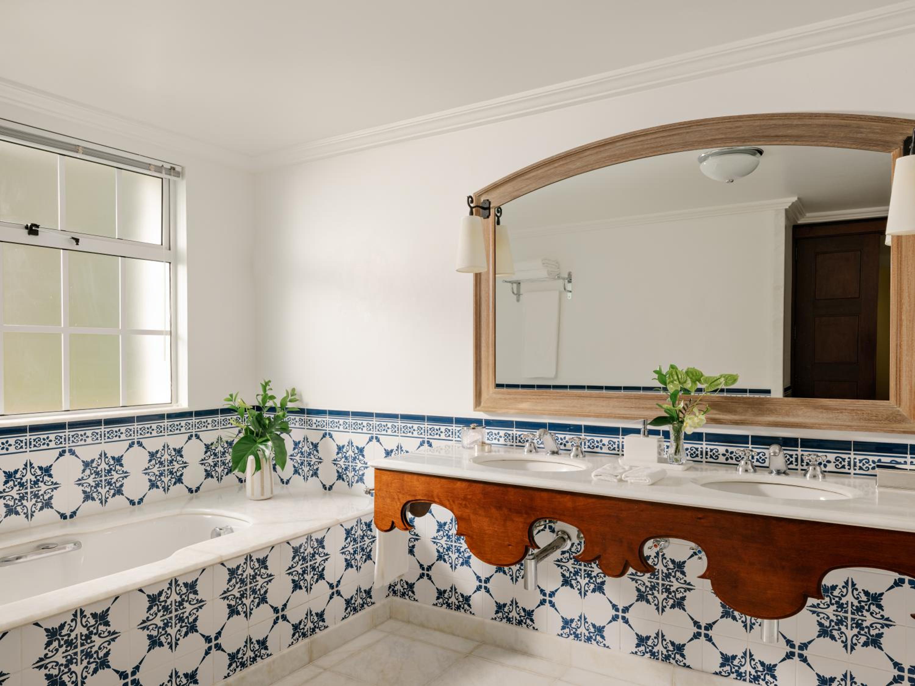 Noble Suite - Photo 2