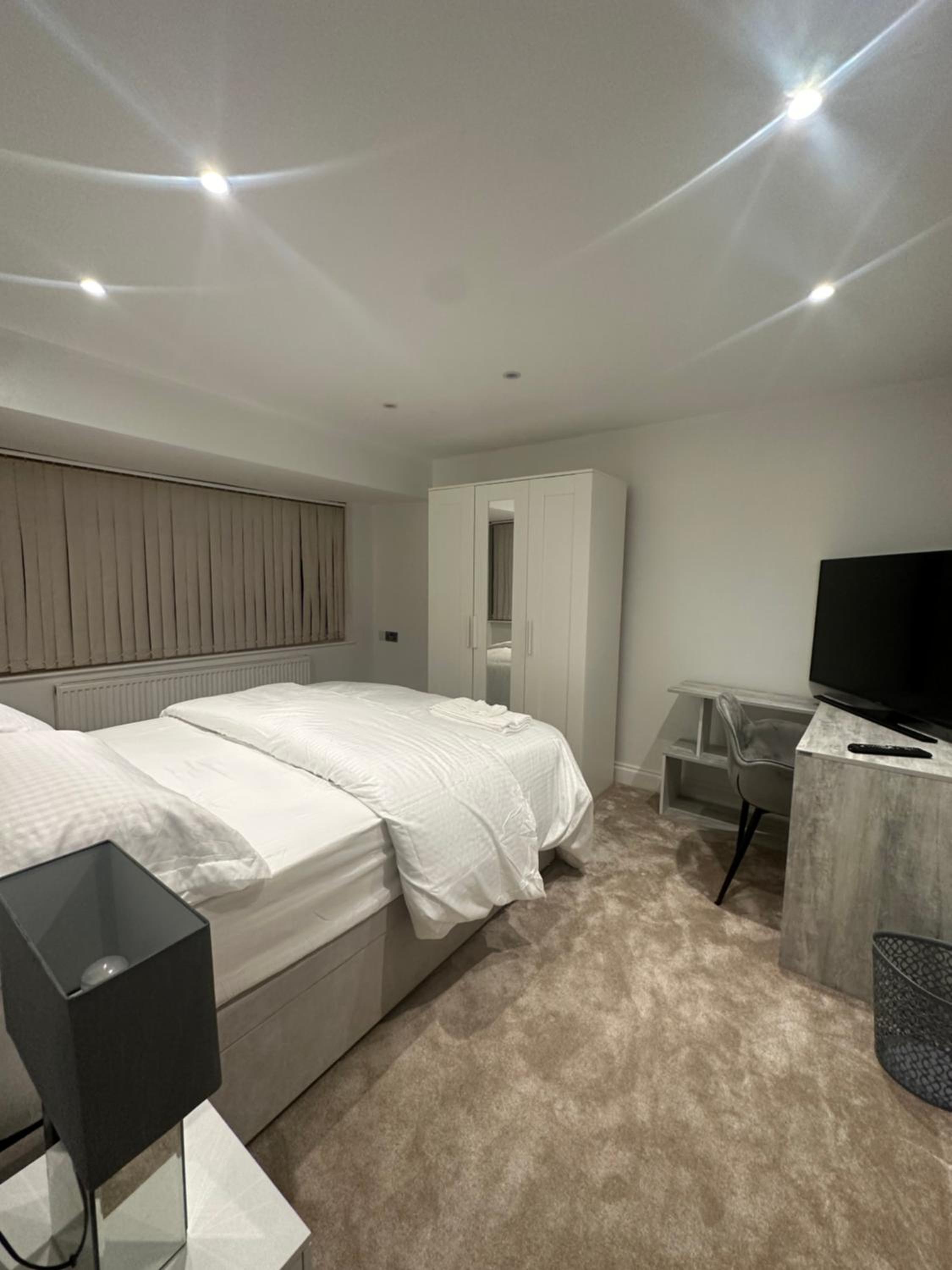 Deluxe Double Room (2 Adults + 1 Child) photo 2