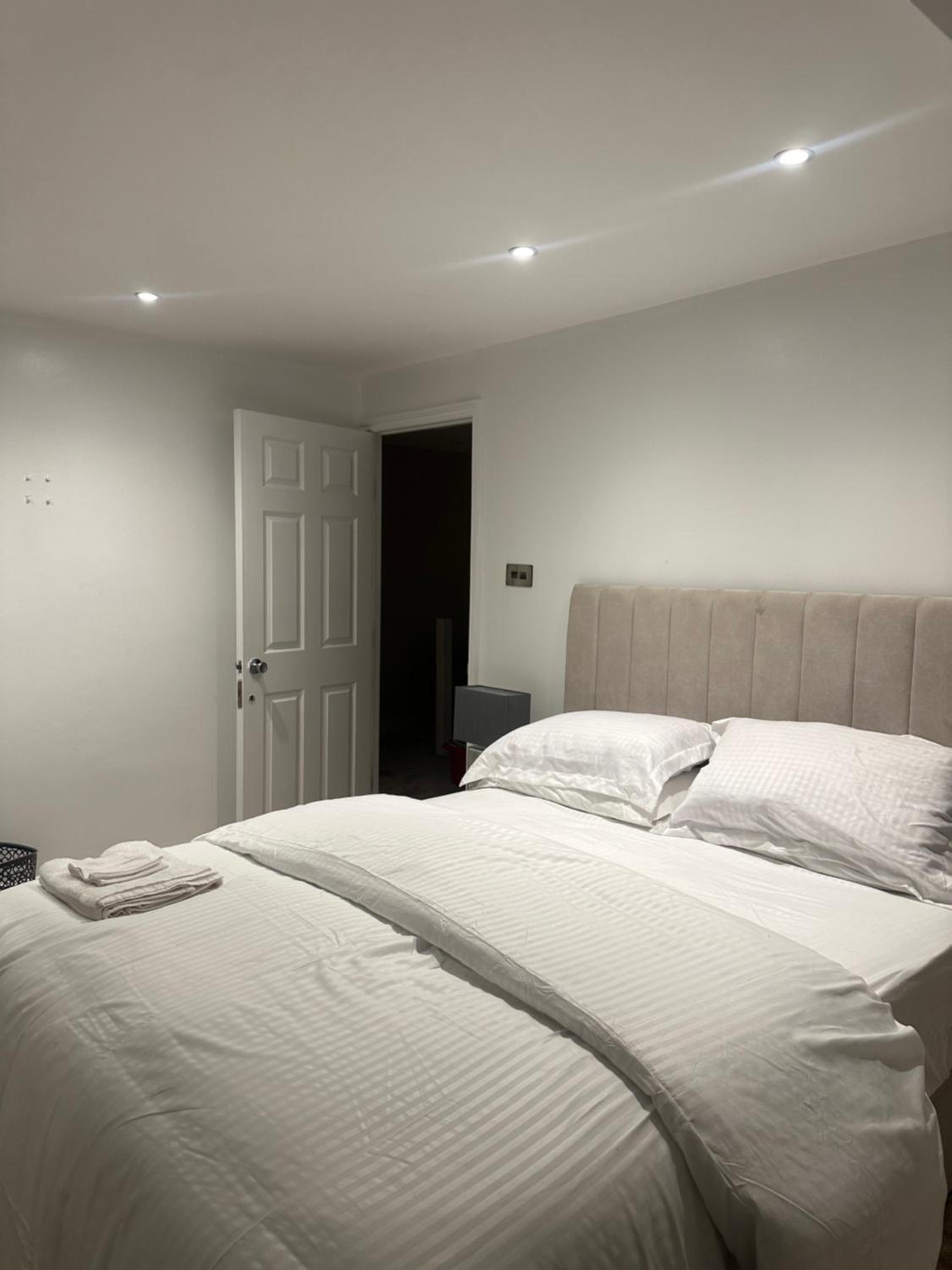 Deluxe Double Room (2 Adults + 1 Child) photo 1