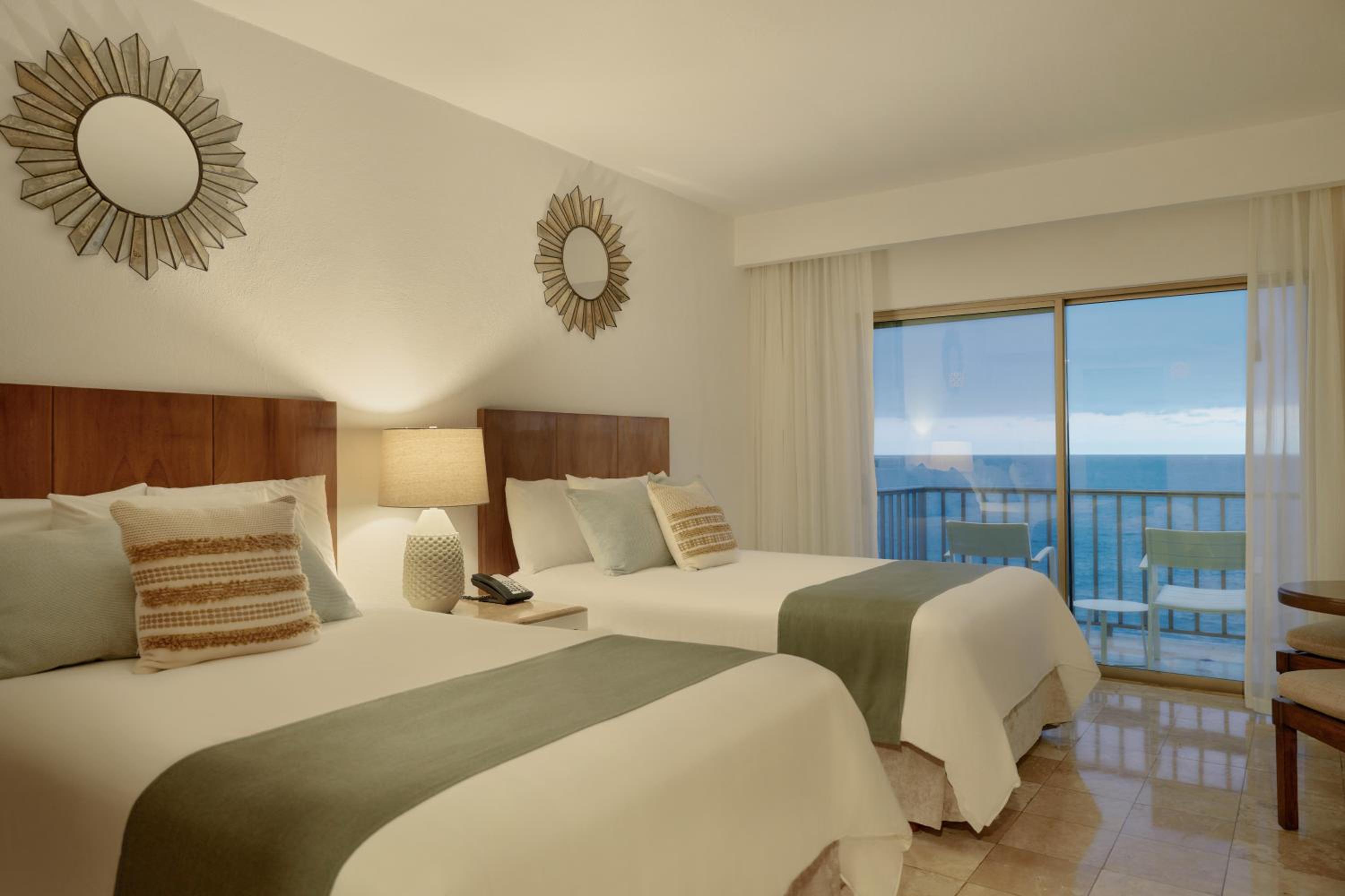Deluxe Double Room with Two Double Beds - Photo 1