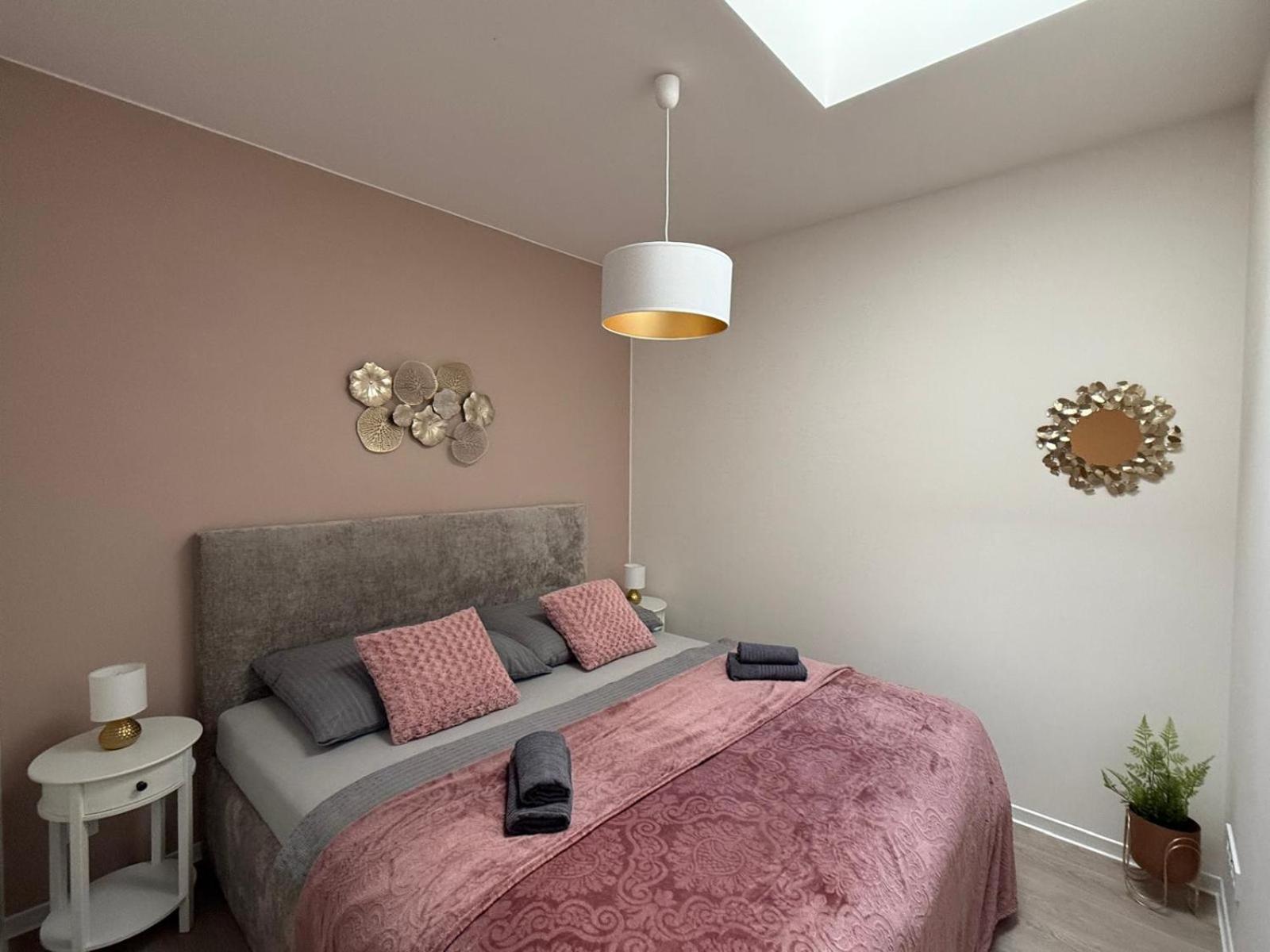 One-Bedroom Premium Apartment photo 1