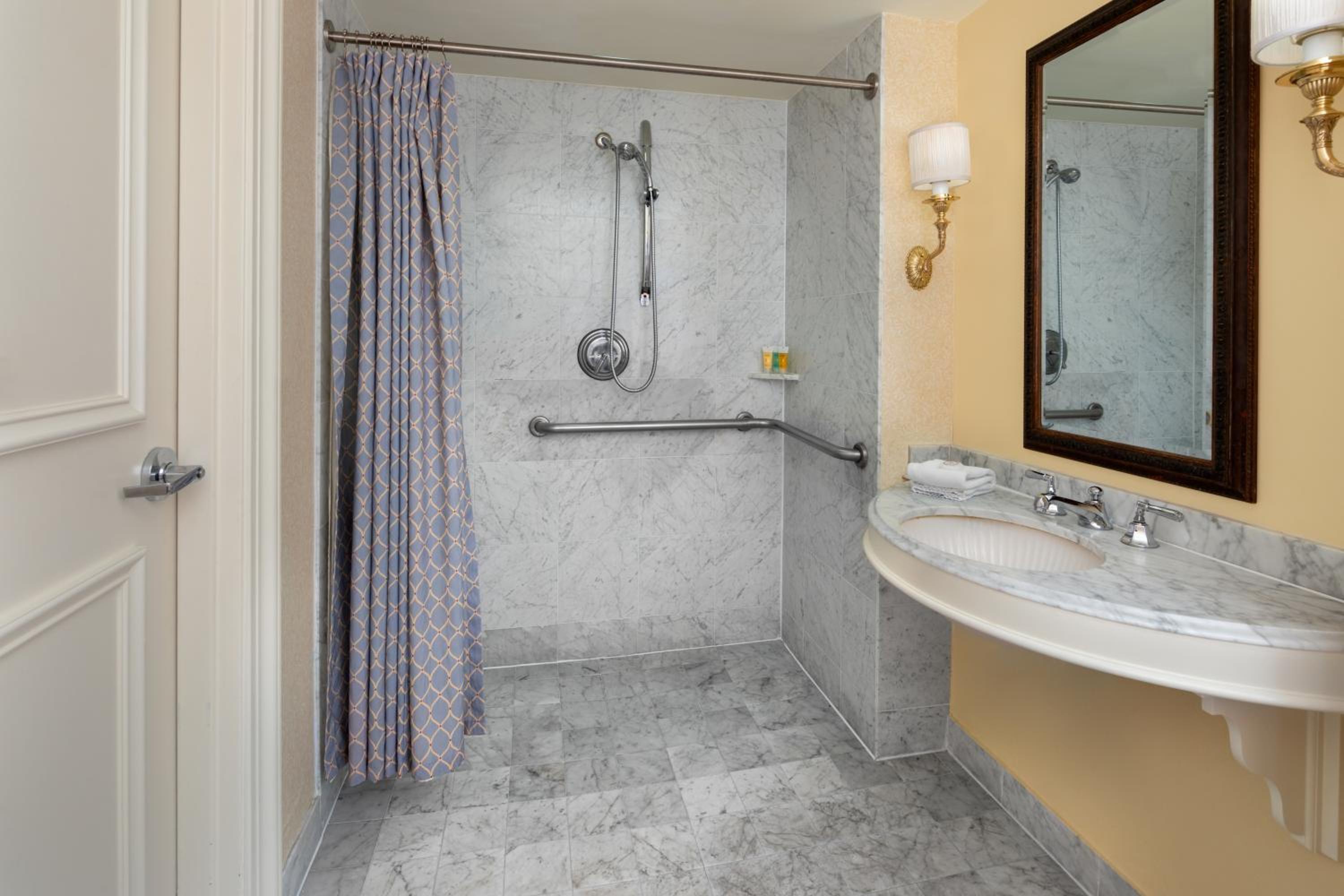 Double Room - Disability Access - Photo 5