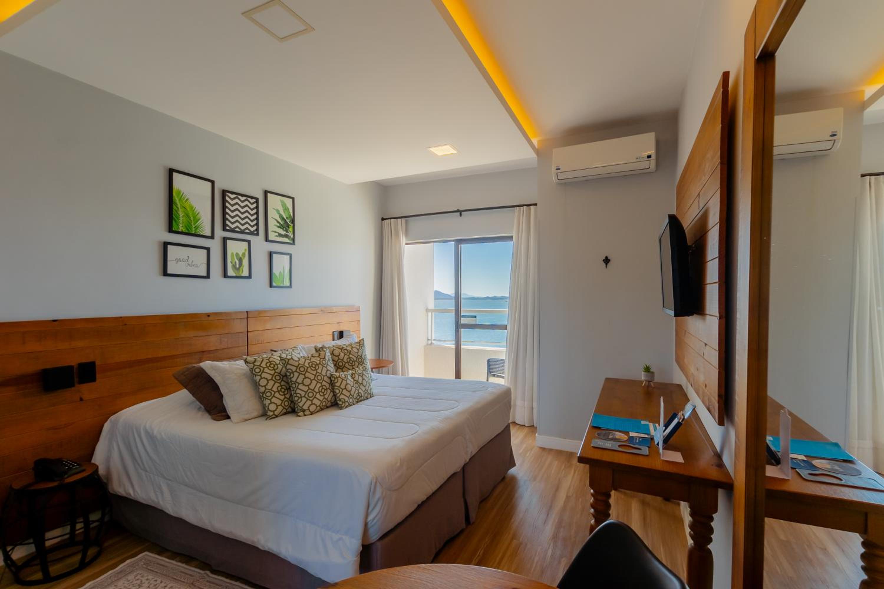 Superior Queen Room