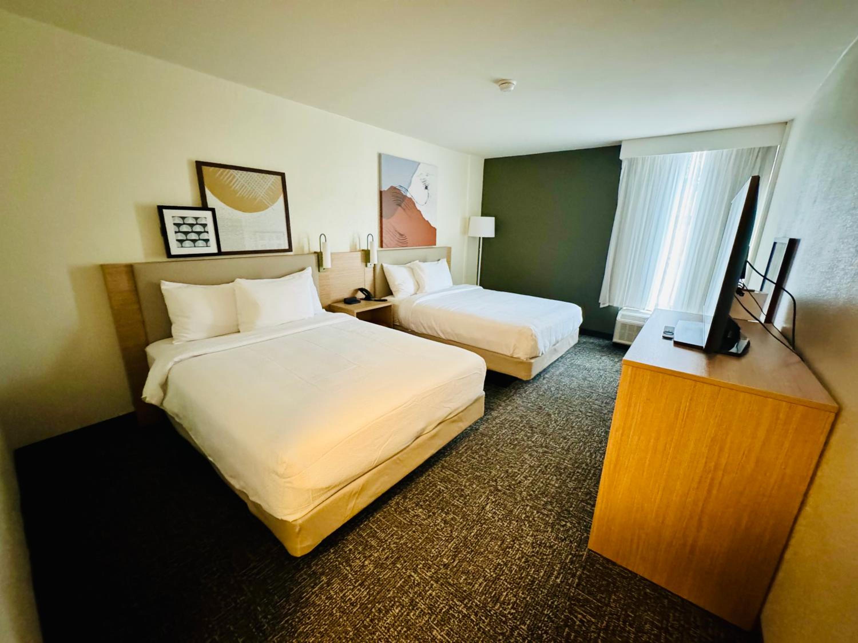 Queen Room with Two Queen Beds - Photo 1