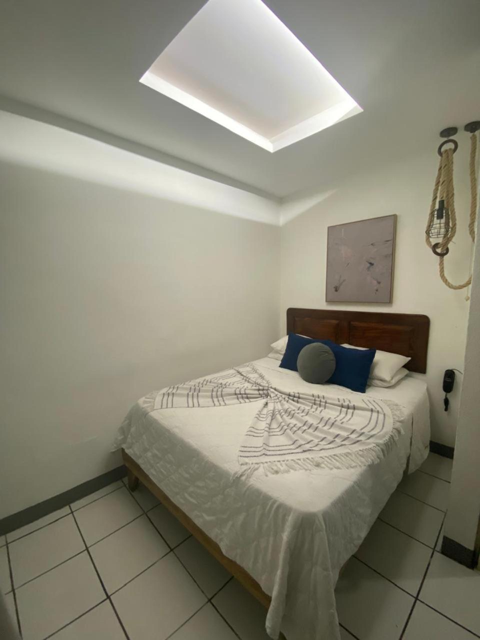 Queen Bed / Tiny Guest Room