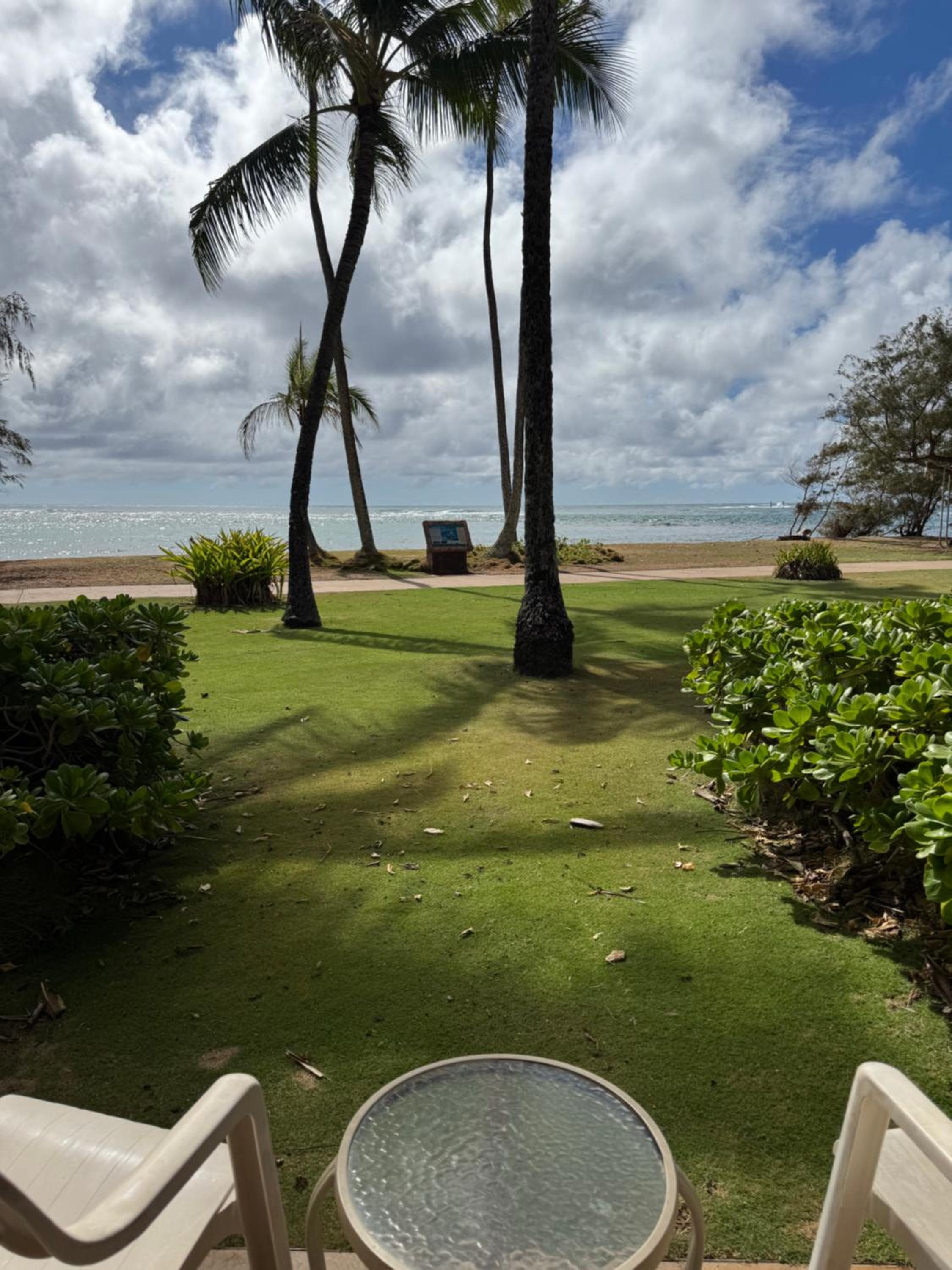 Queen Room with Two Queen Beds - Ocean Front - Photo 2